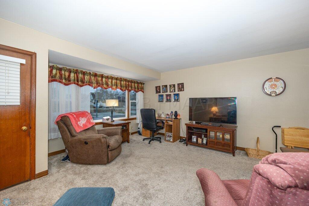 Spacious living room