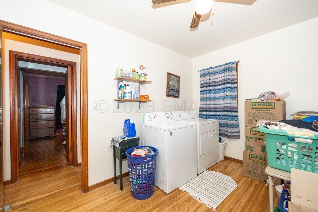 Bedroom 2/laundry on main