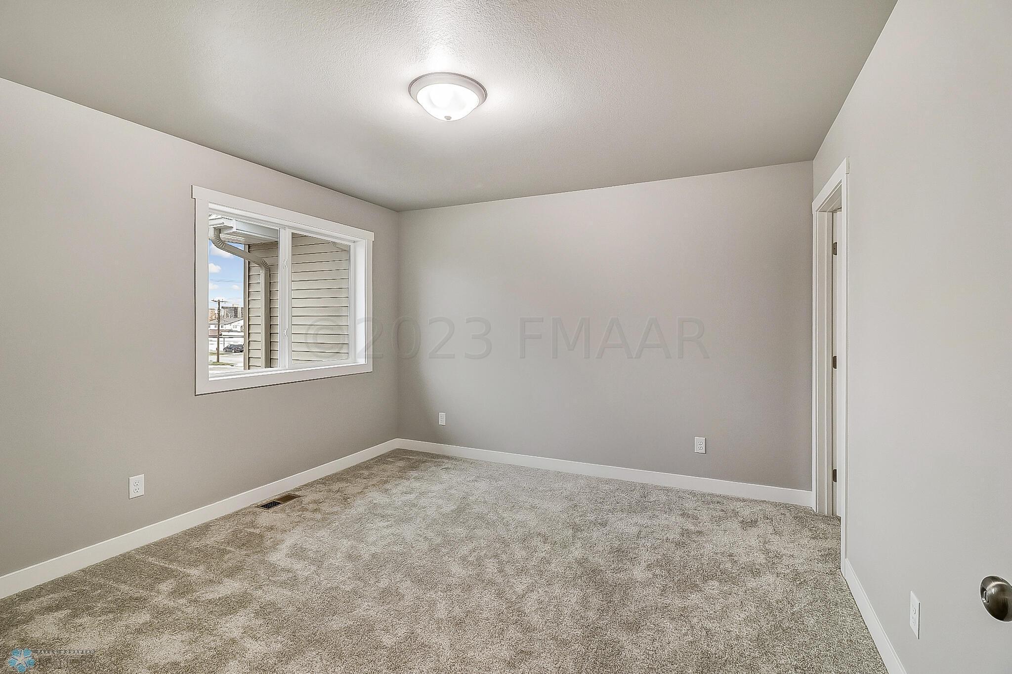 Primary Bedroom1_0