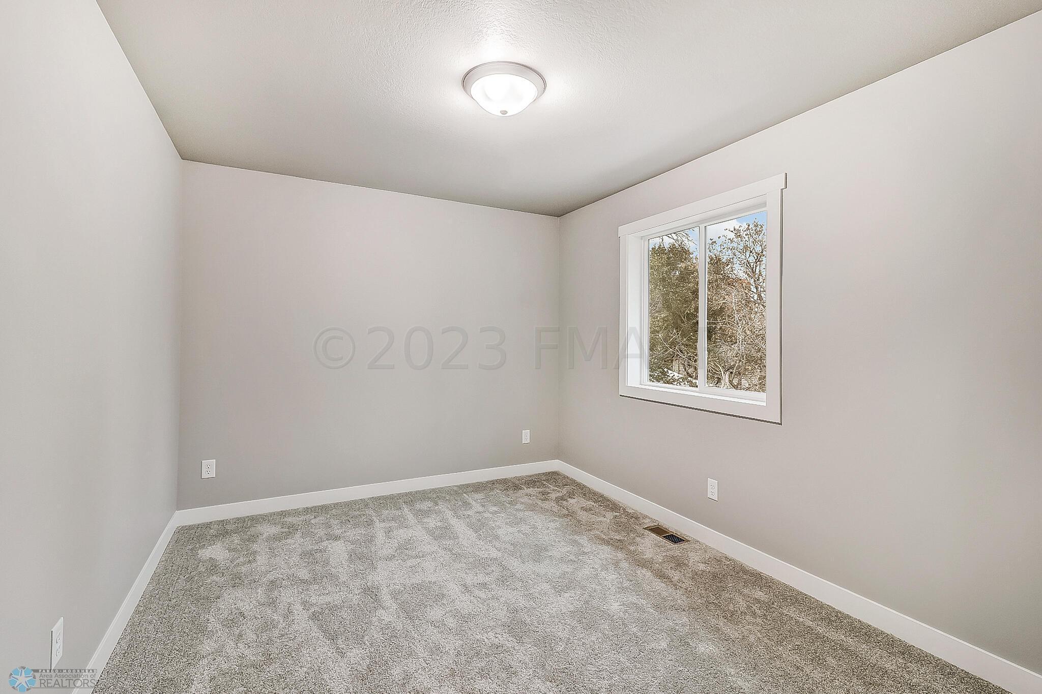 Upstairs Bedroom2_1
