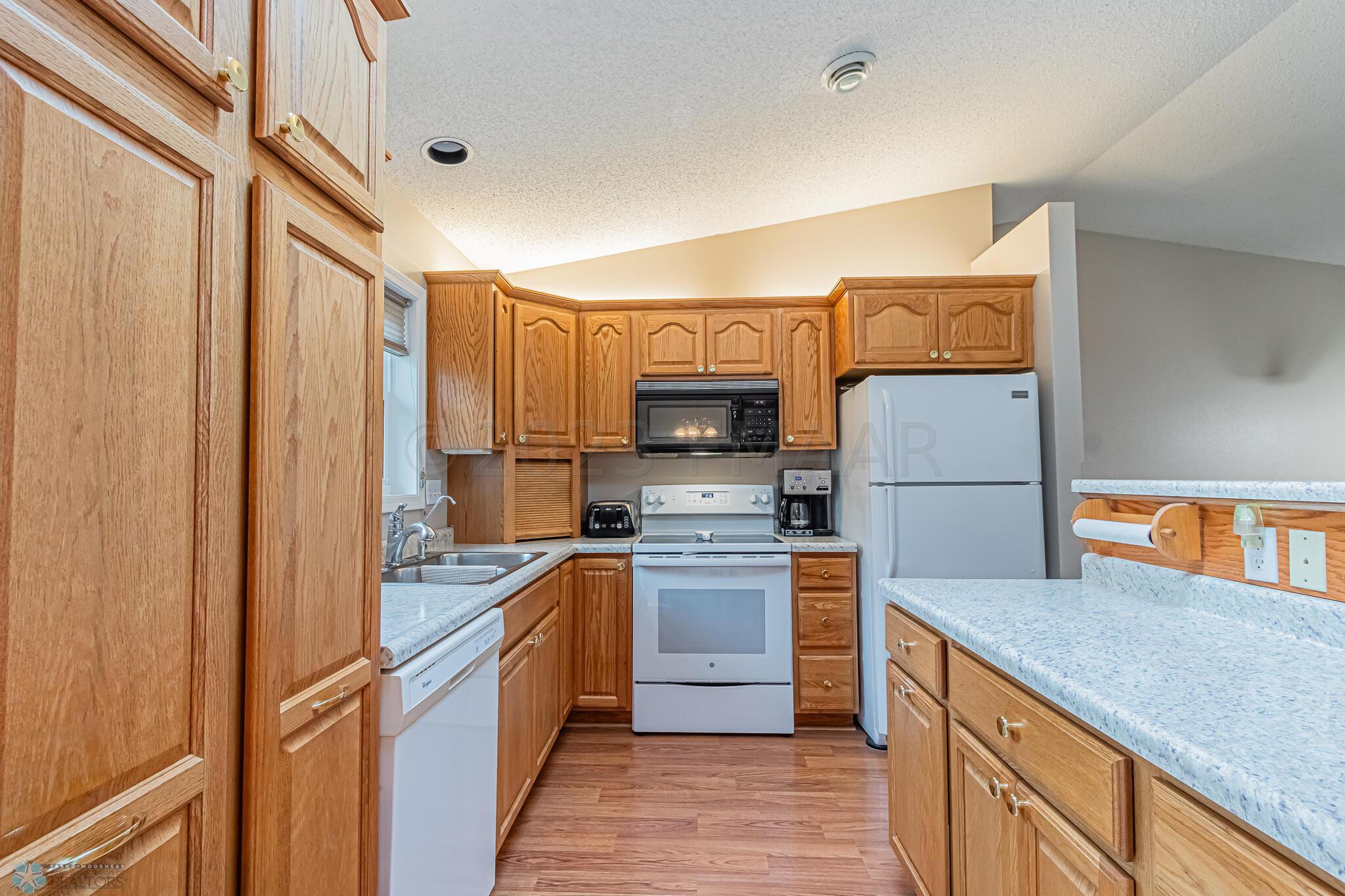 Kitchen_2