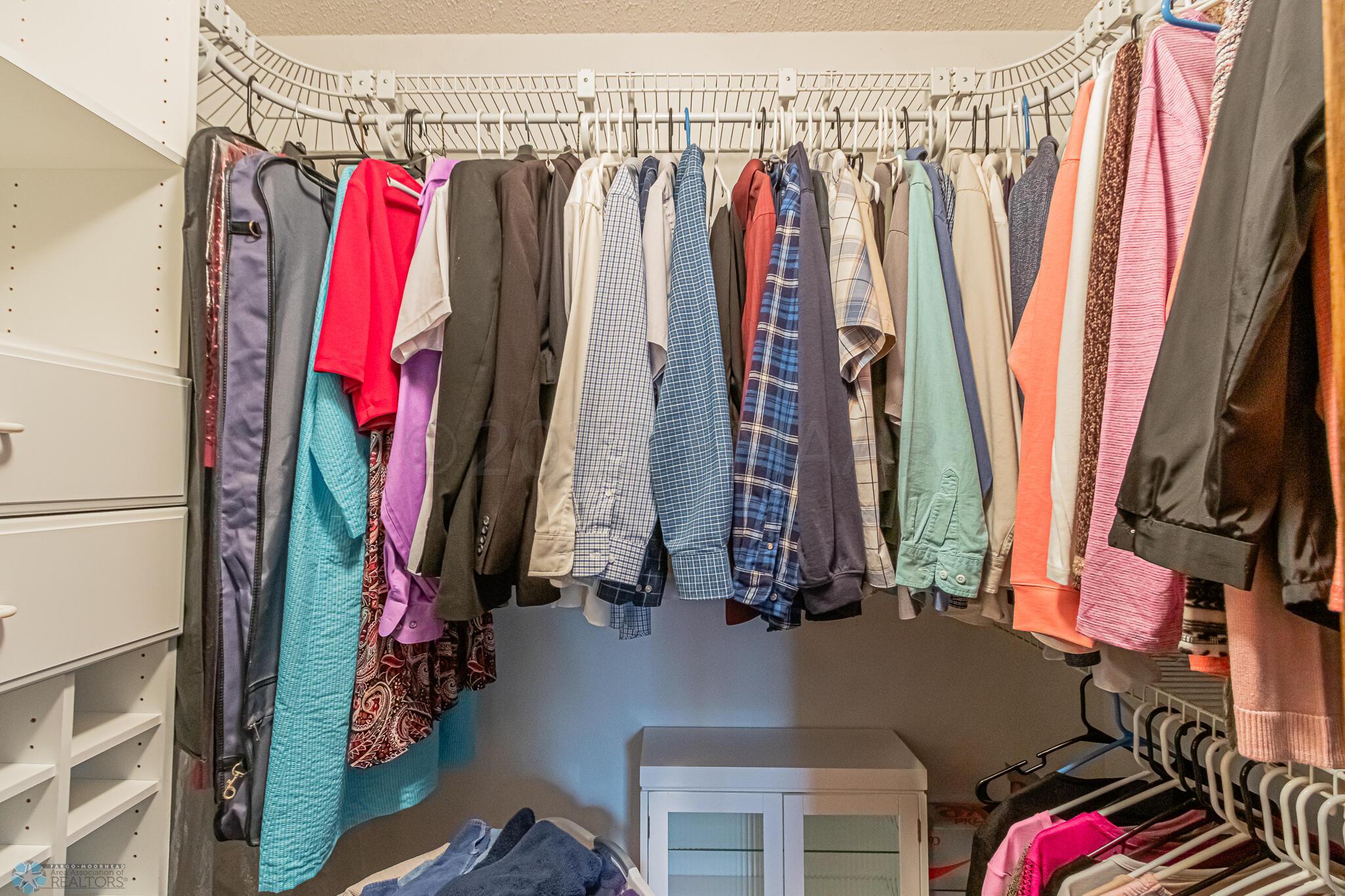 Master_Closet_1