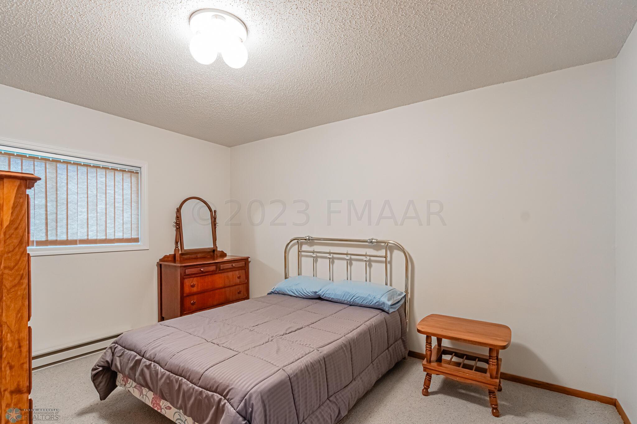 5403 20th St S, Fargo, ND 58104-07