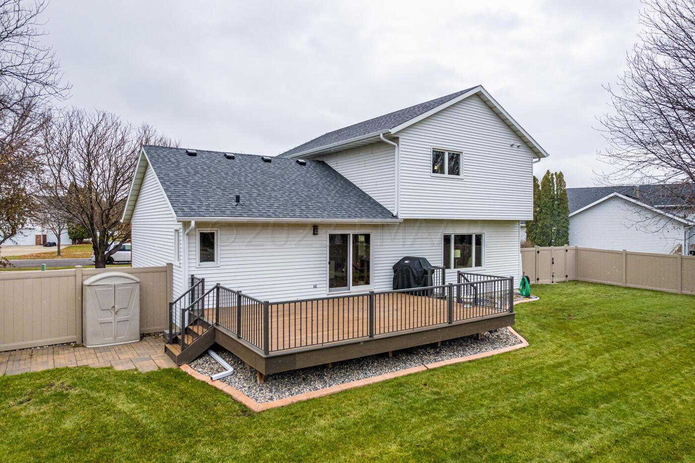 Maintenance-Free Deck