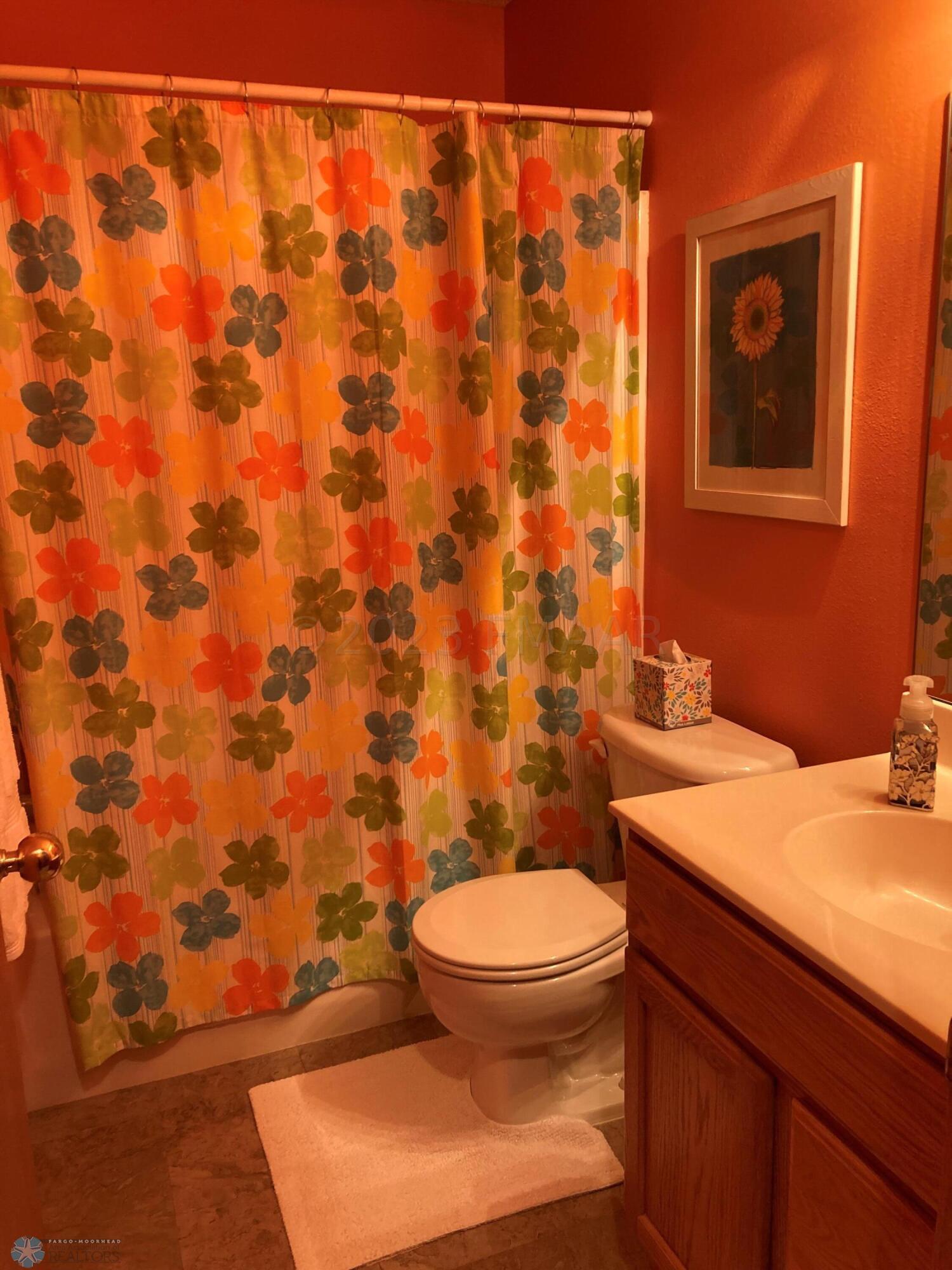 Lower Level Full Bath