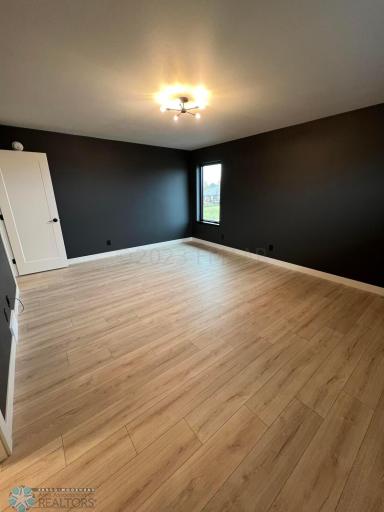 2751 SAMUEL Drive S, Fargo, ND 58104