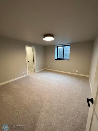 2751 SAMUEL Drive S, Fargo, ND 58104