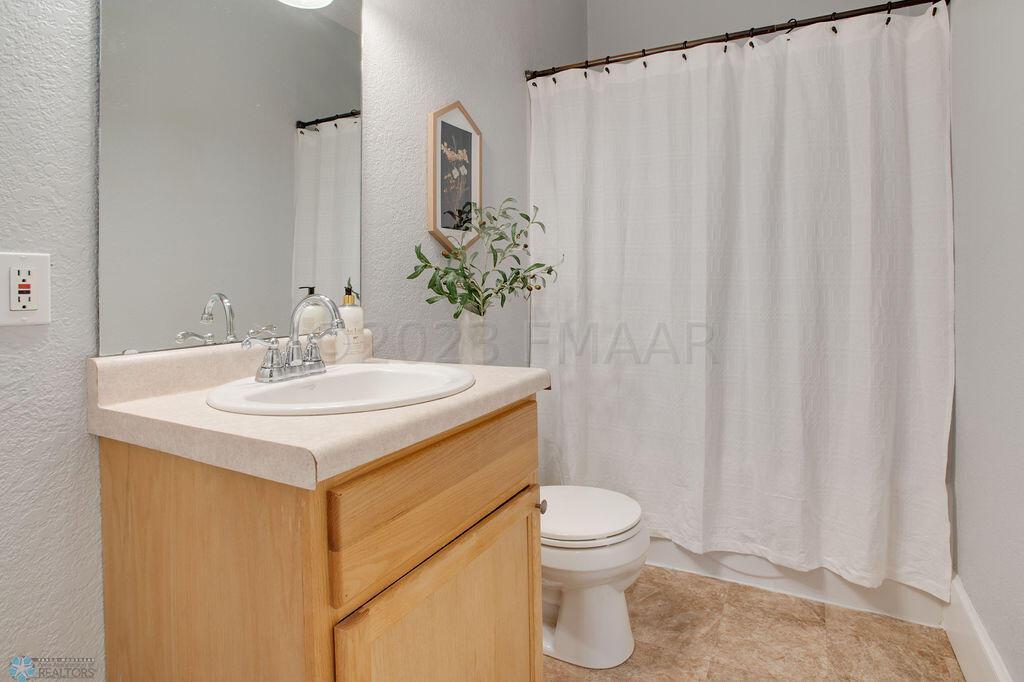 1415_8th_Ave_S-20