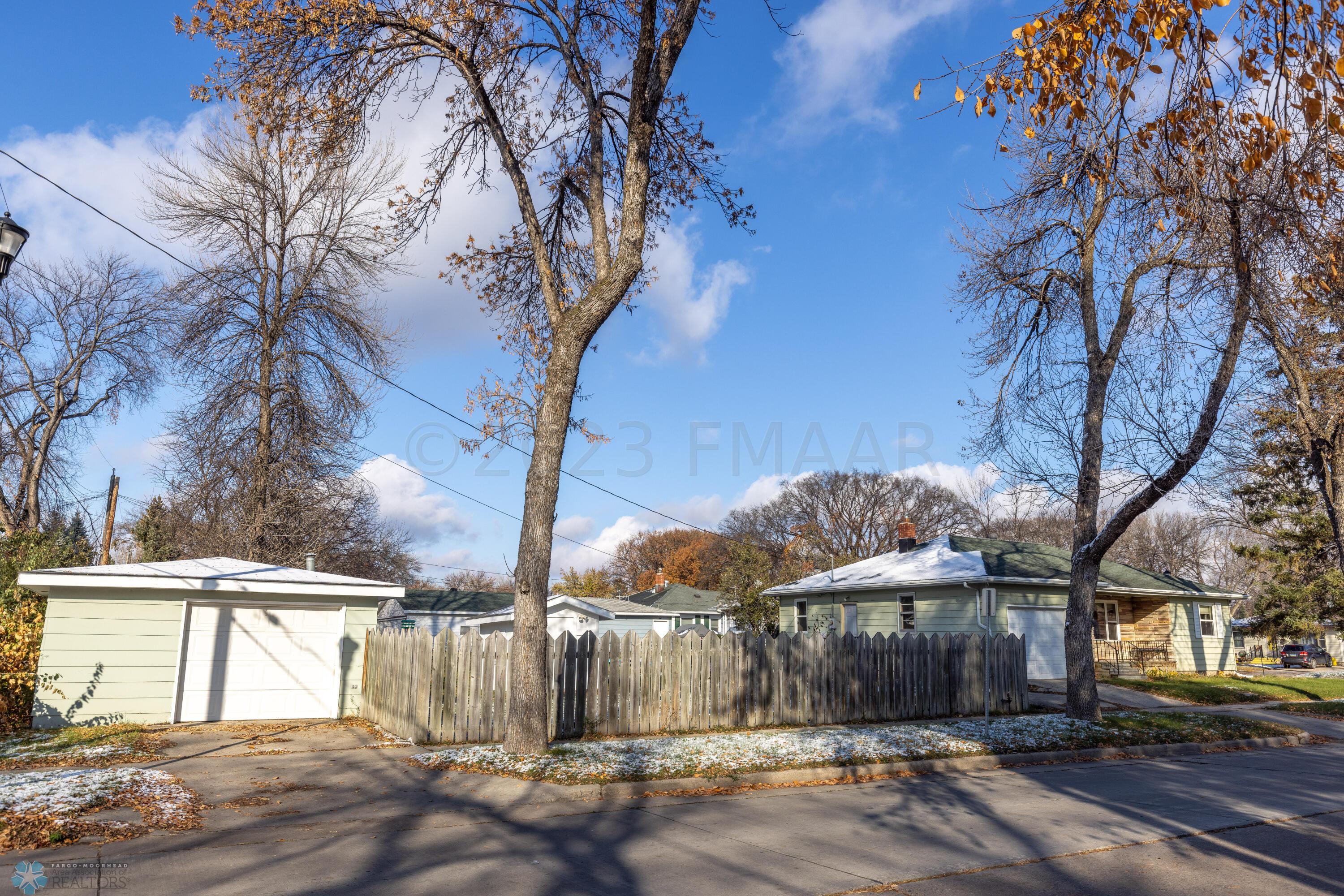 1.5 detatched heated garage