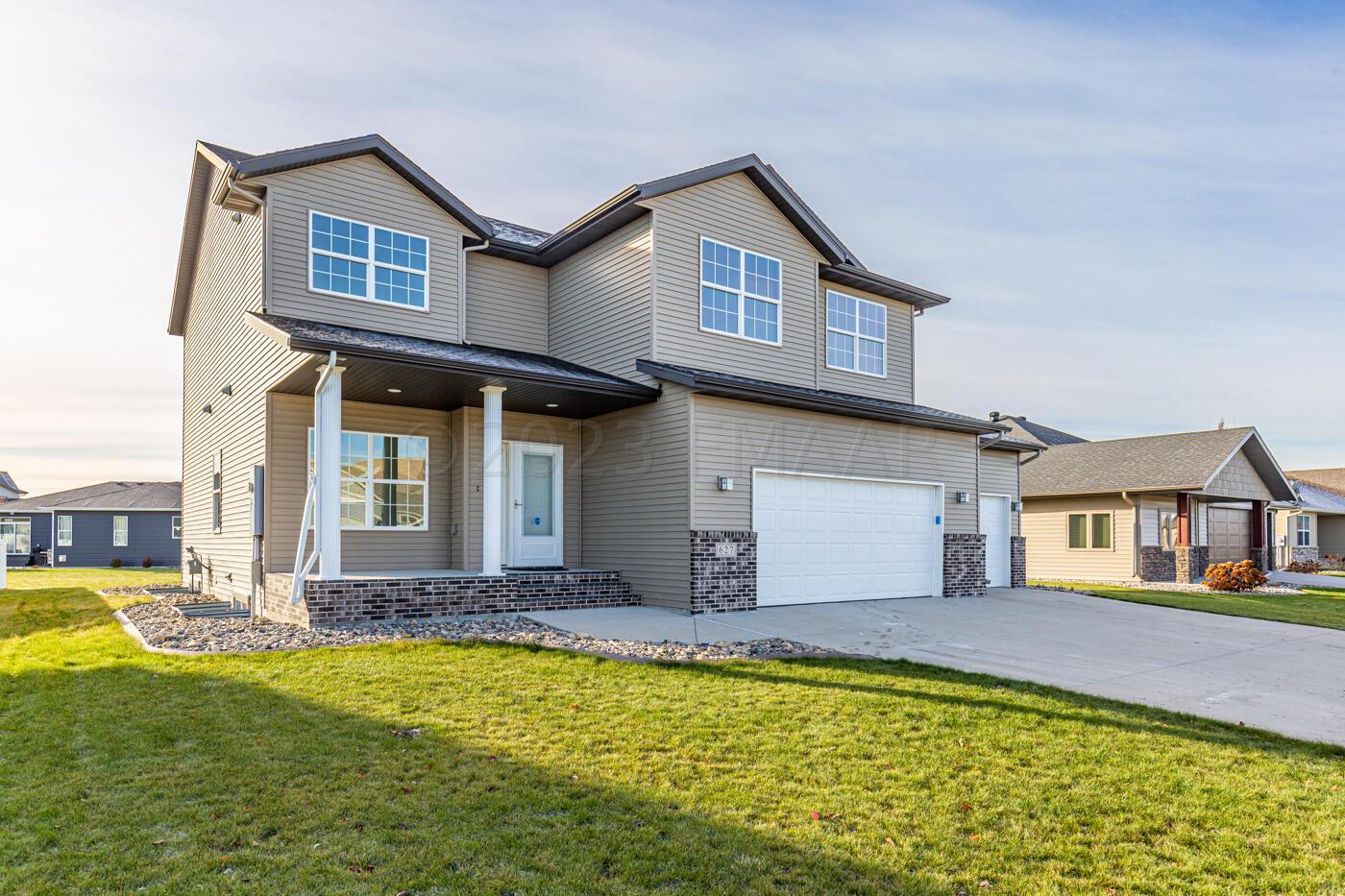 3689 Sqft