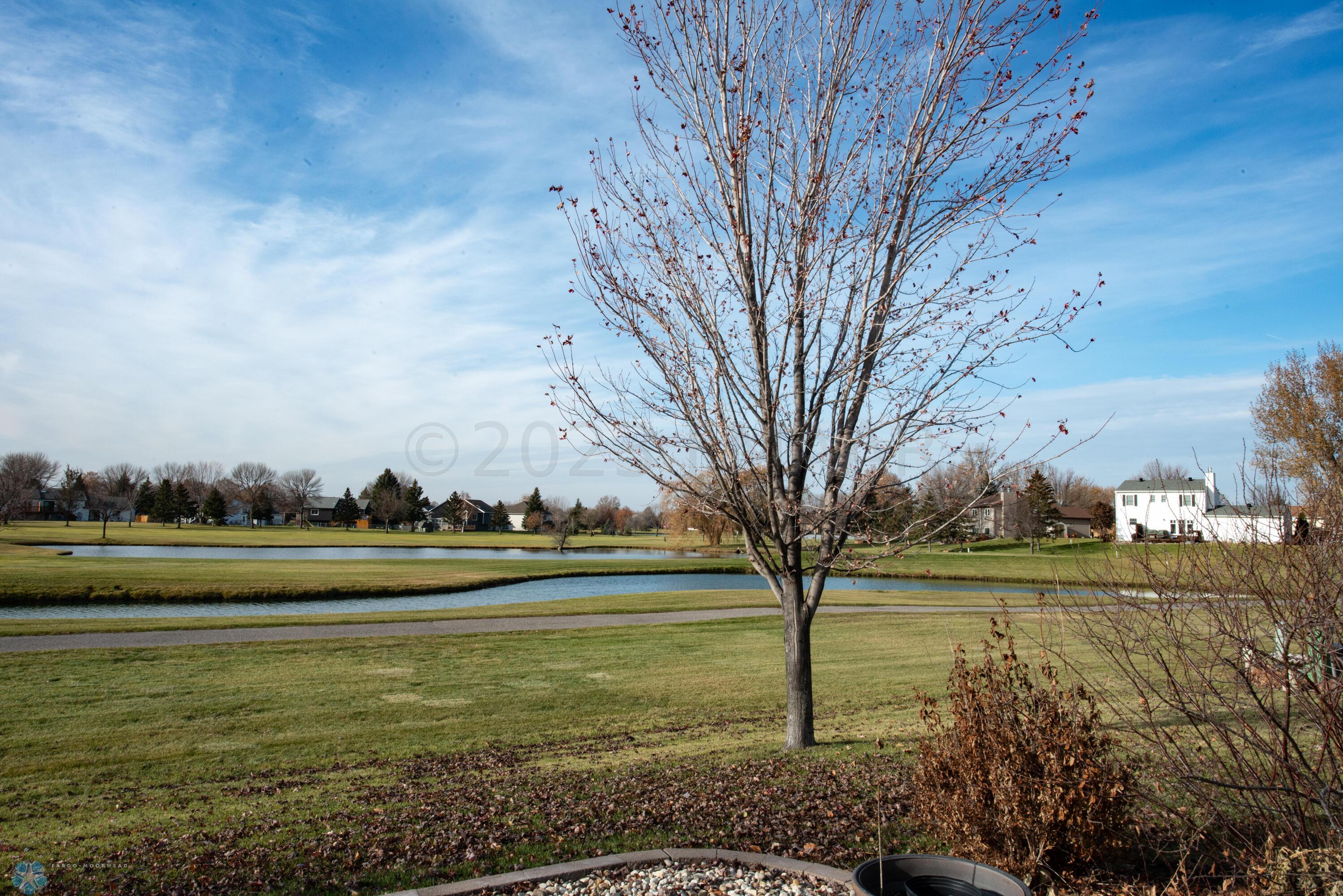 overlooks golf course
