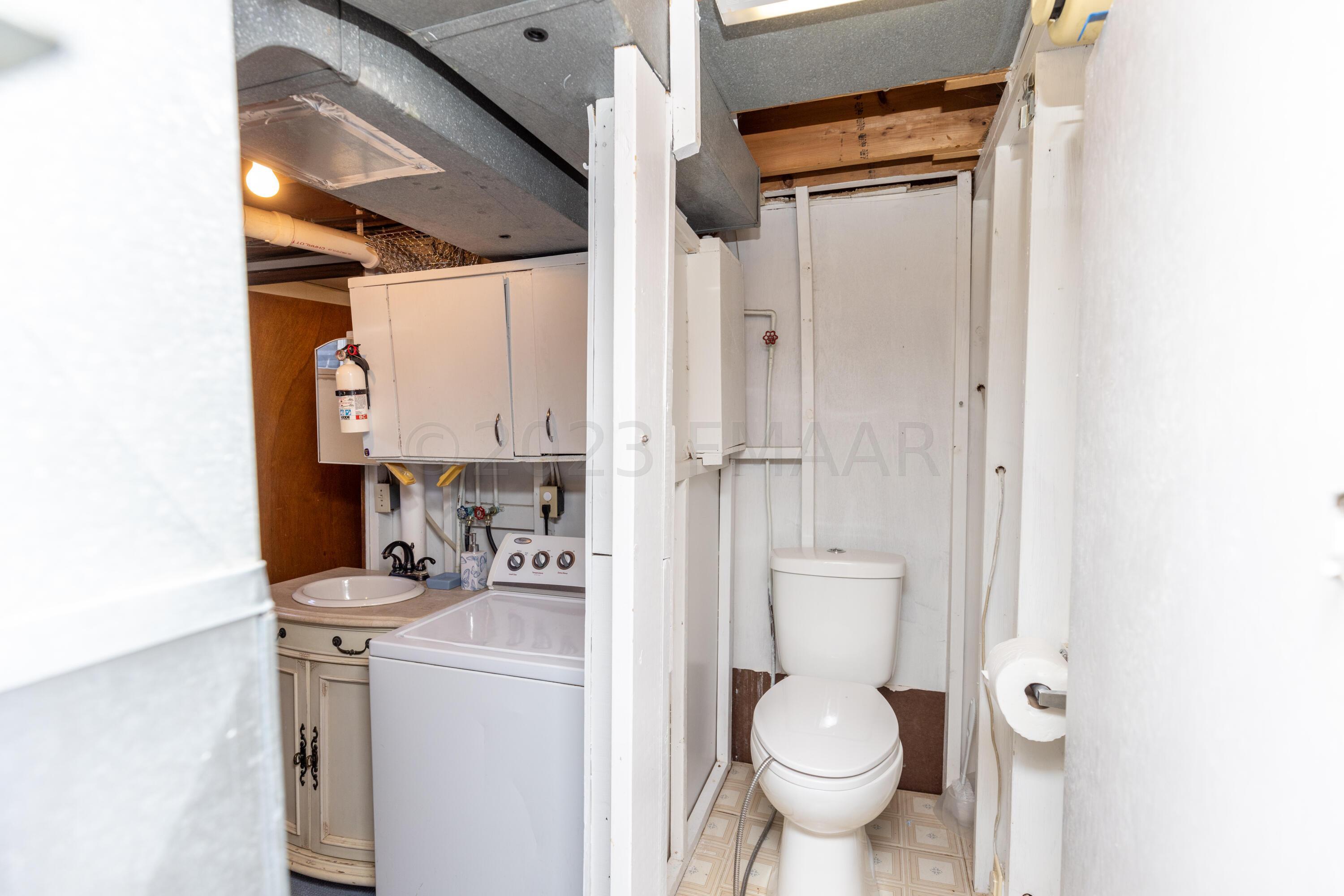 1/2 Bath