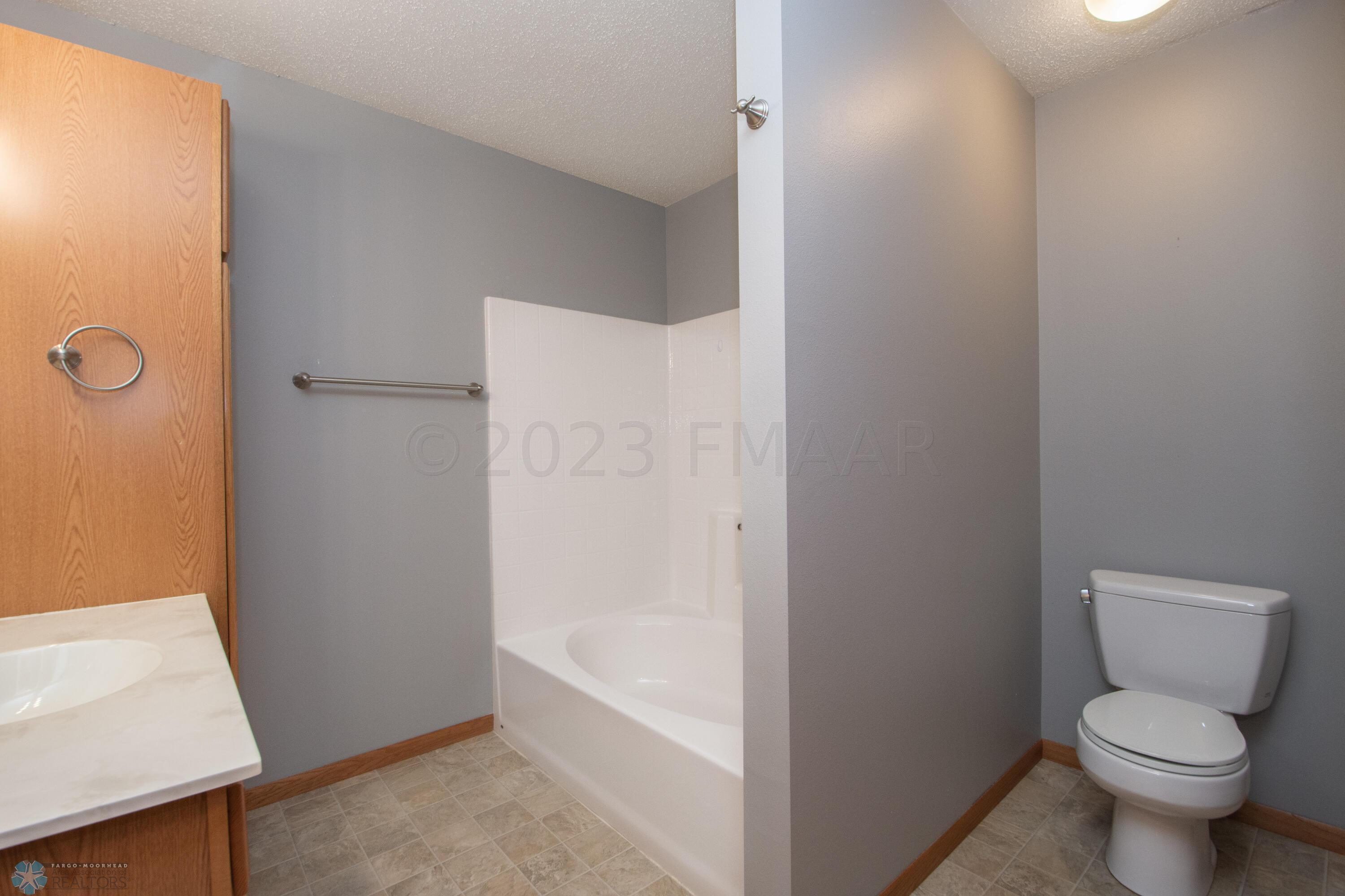 Upper Level Hollywood Bath