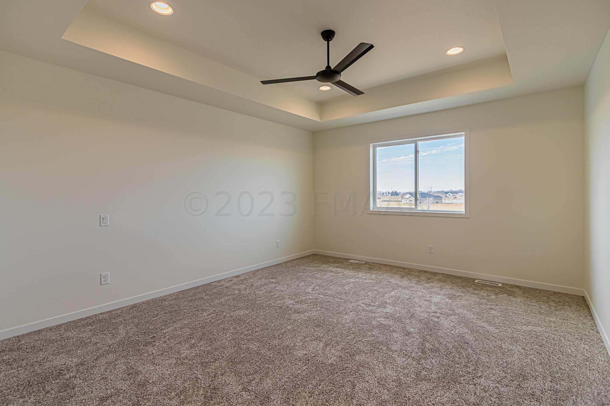 102 Lindsey Court, Mapleton, ND 58059-18