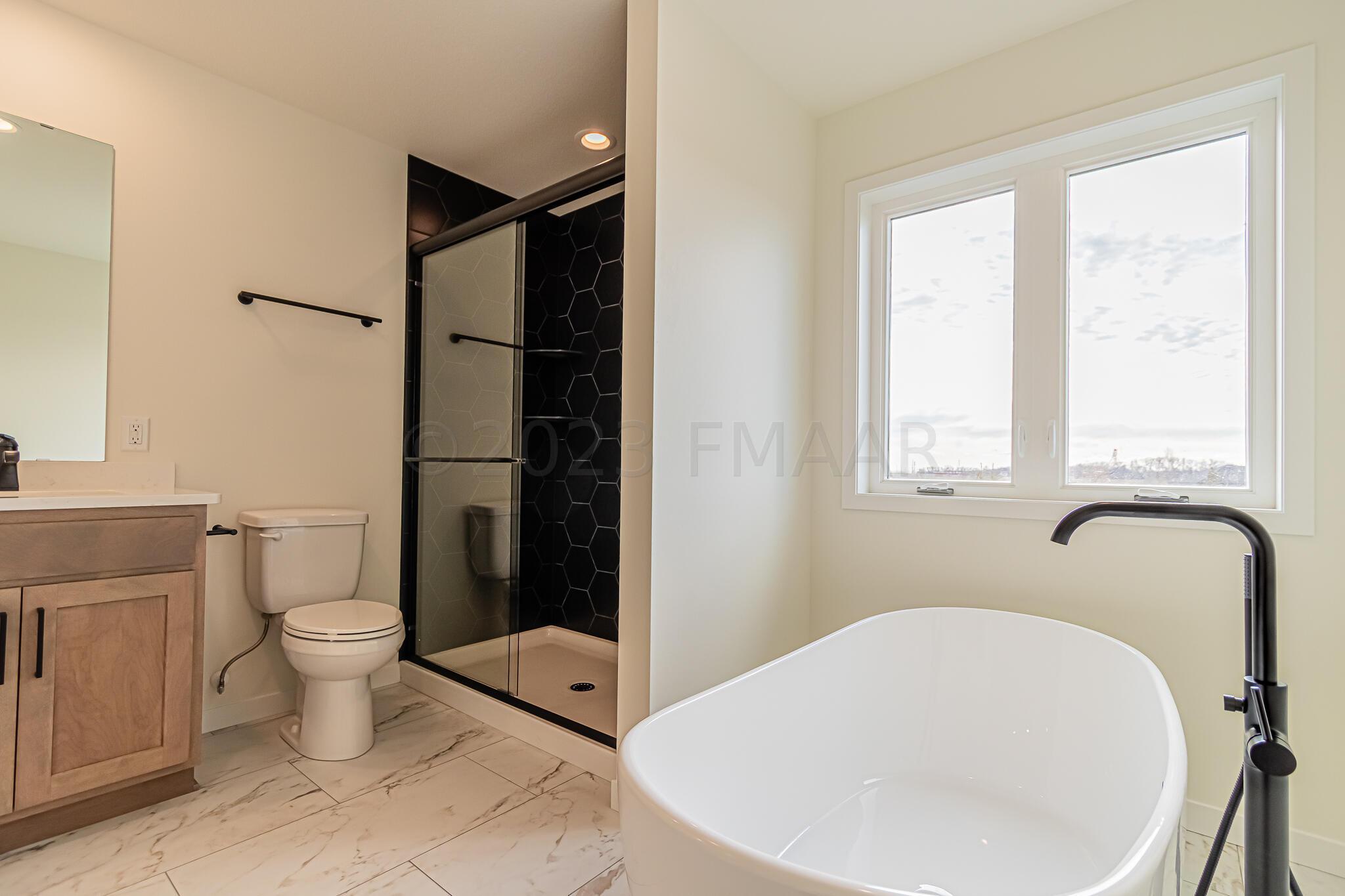 102 Lindsey Court, Mapleton, ND 58059-24