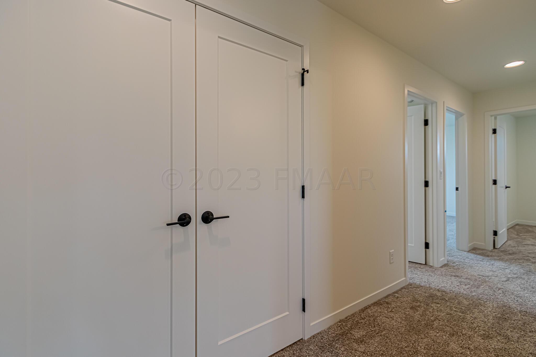 102 Lindsey Court, Mapleton, ND 58059-27