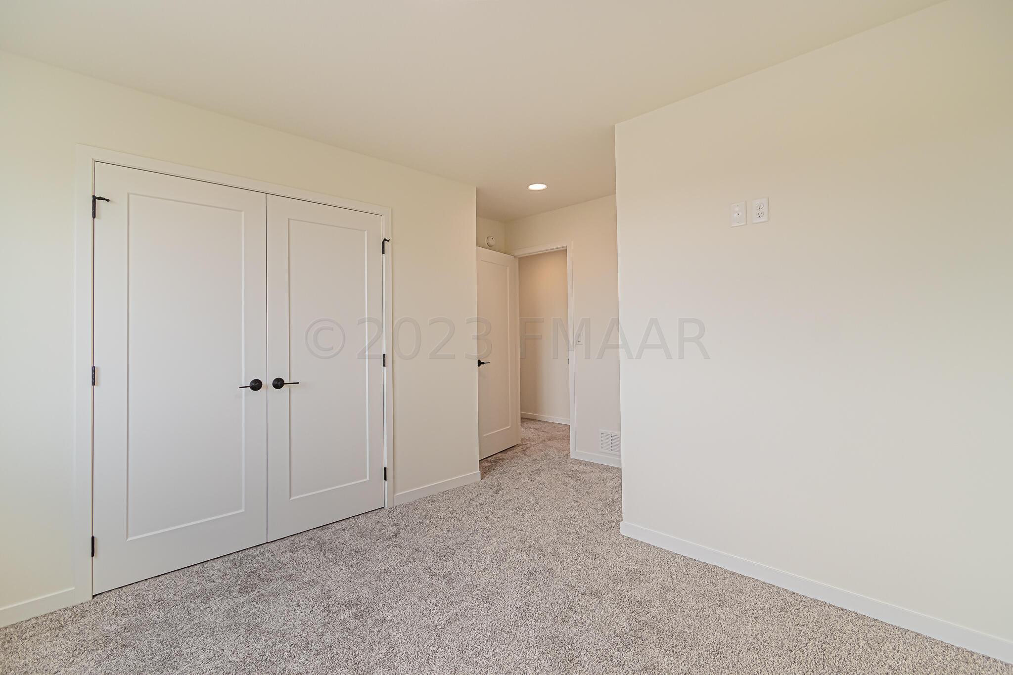 102 Lindsey Court, Mapleton, ND 58059-30