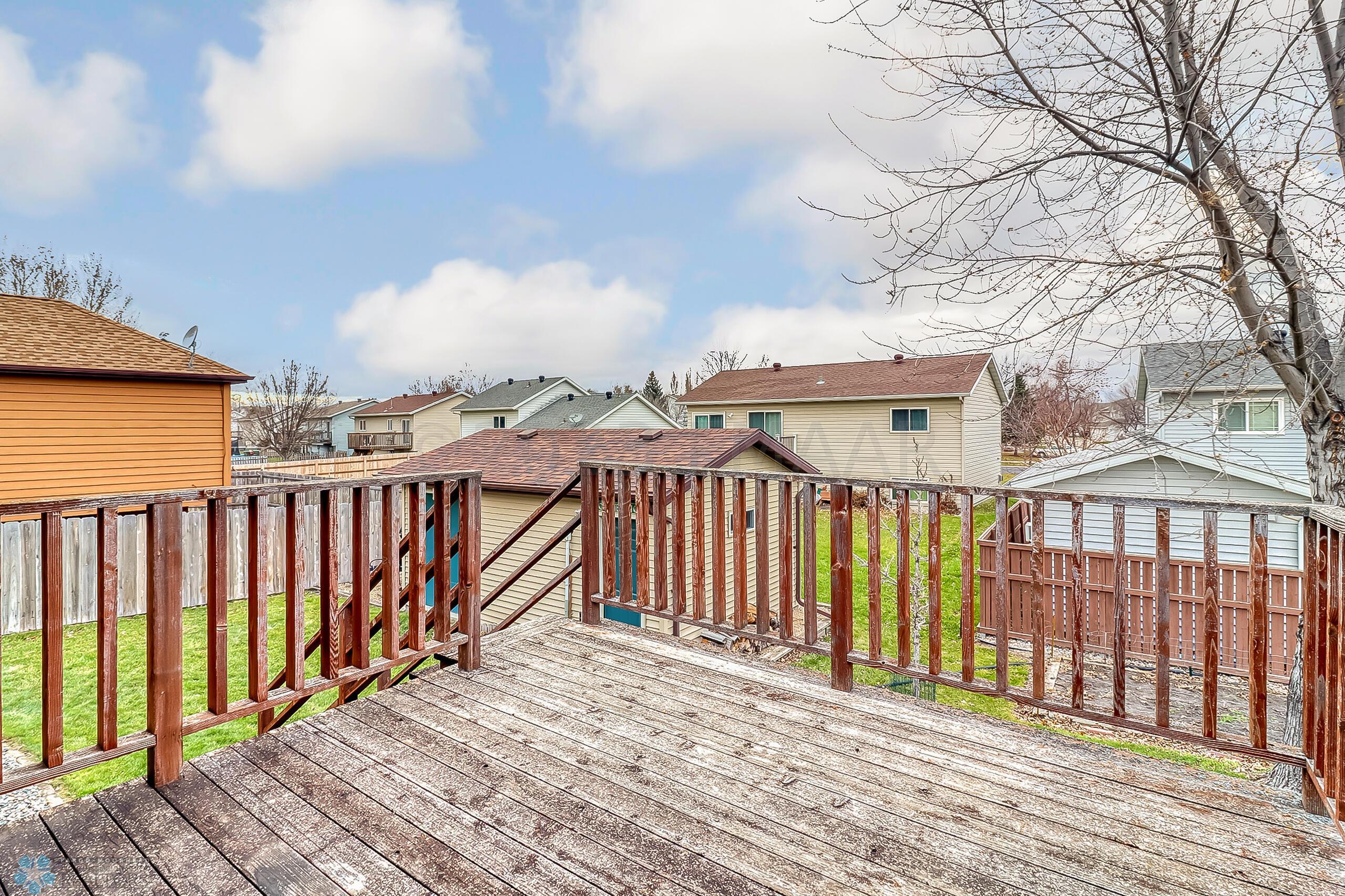 Backyard_deck1_1
