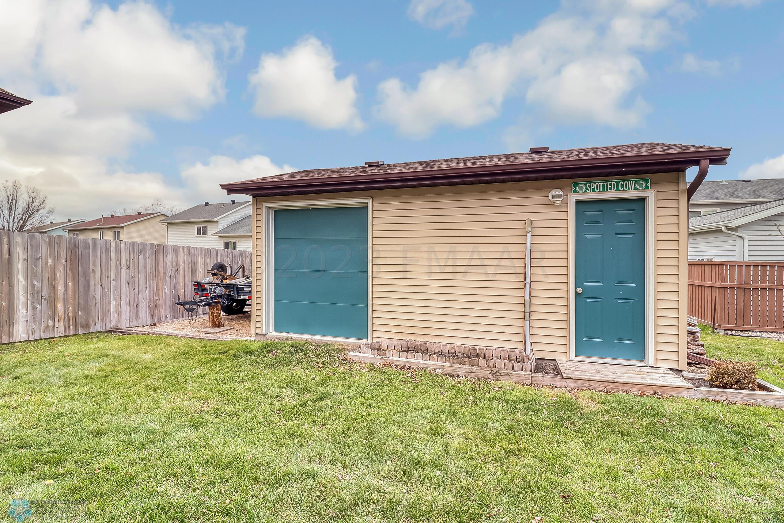 Backyard_Shed_exterior