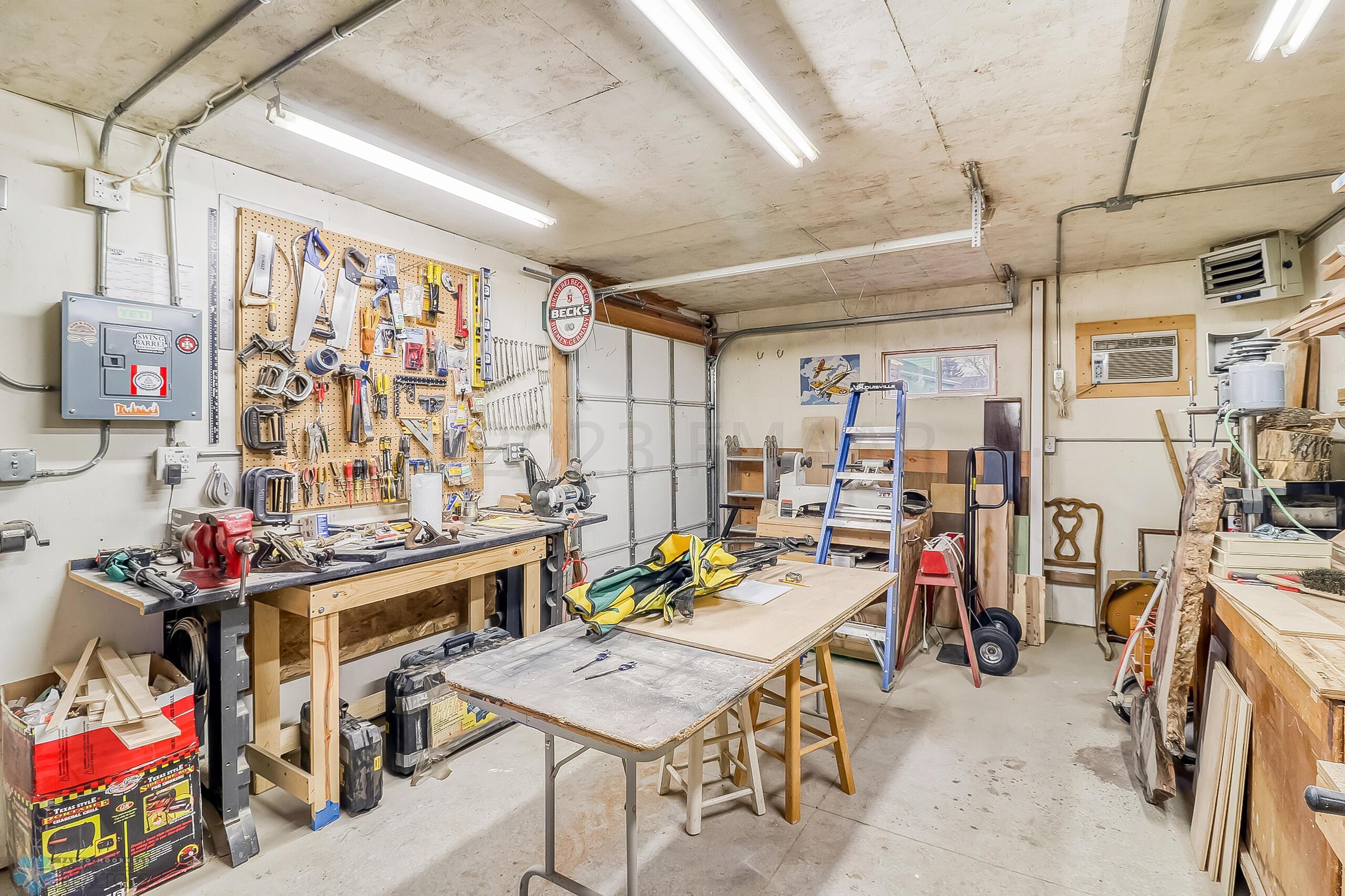 Backyard_shed_interior1_2