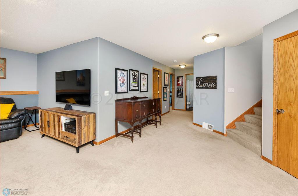 Family room/to bedrooms