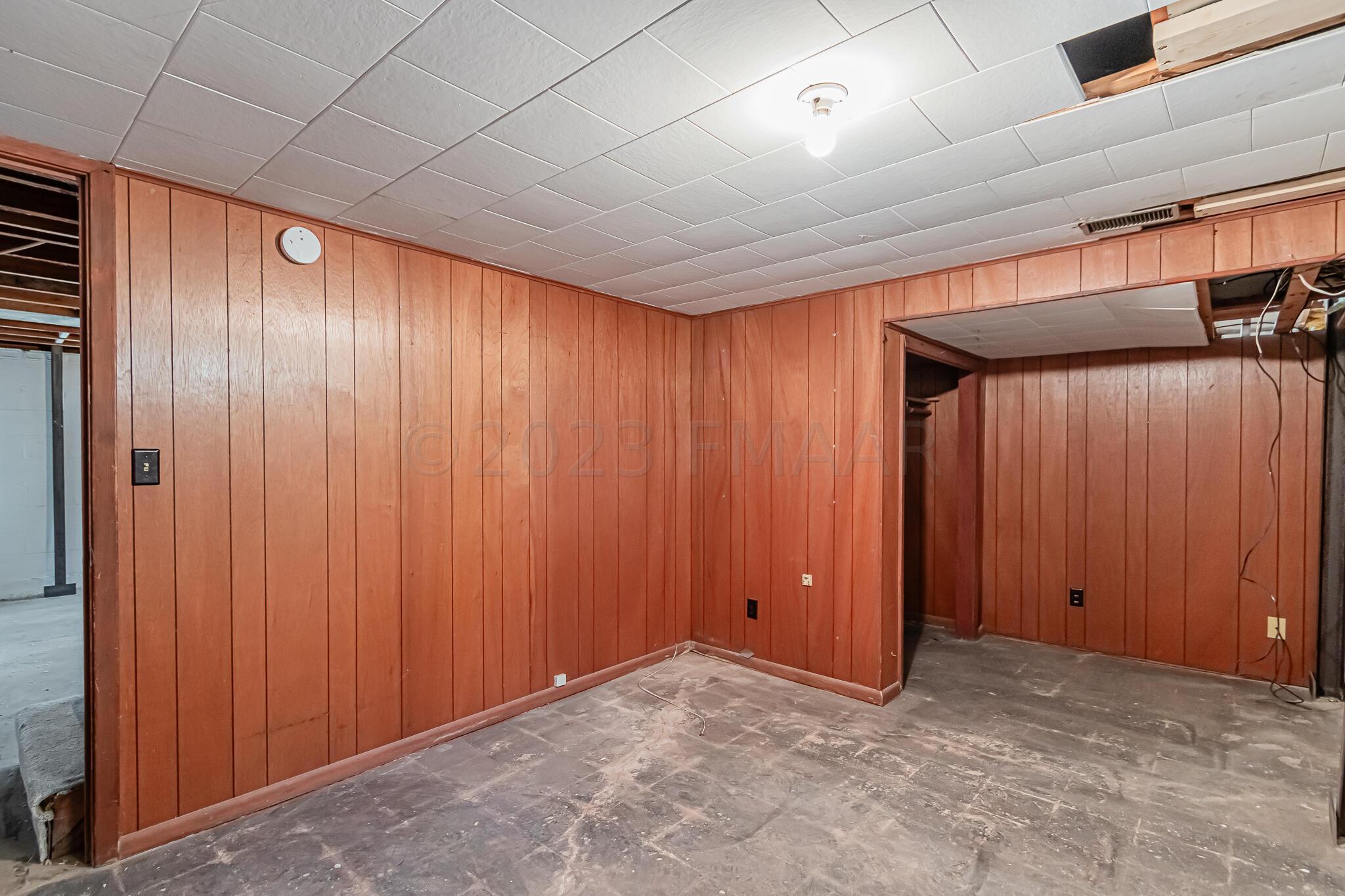 113 4 Avenue W, West Fargo, ND 58078-14