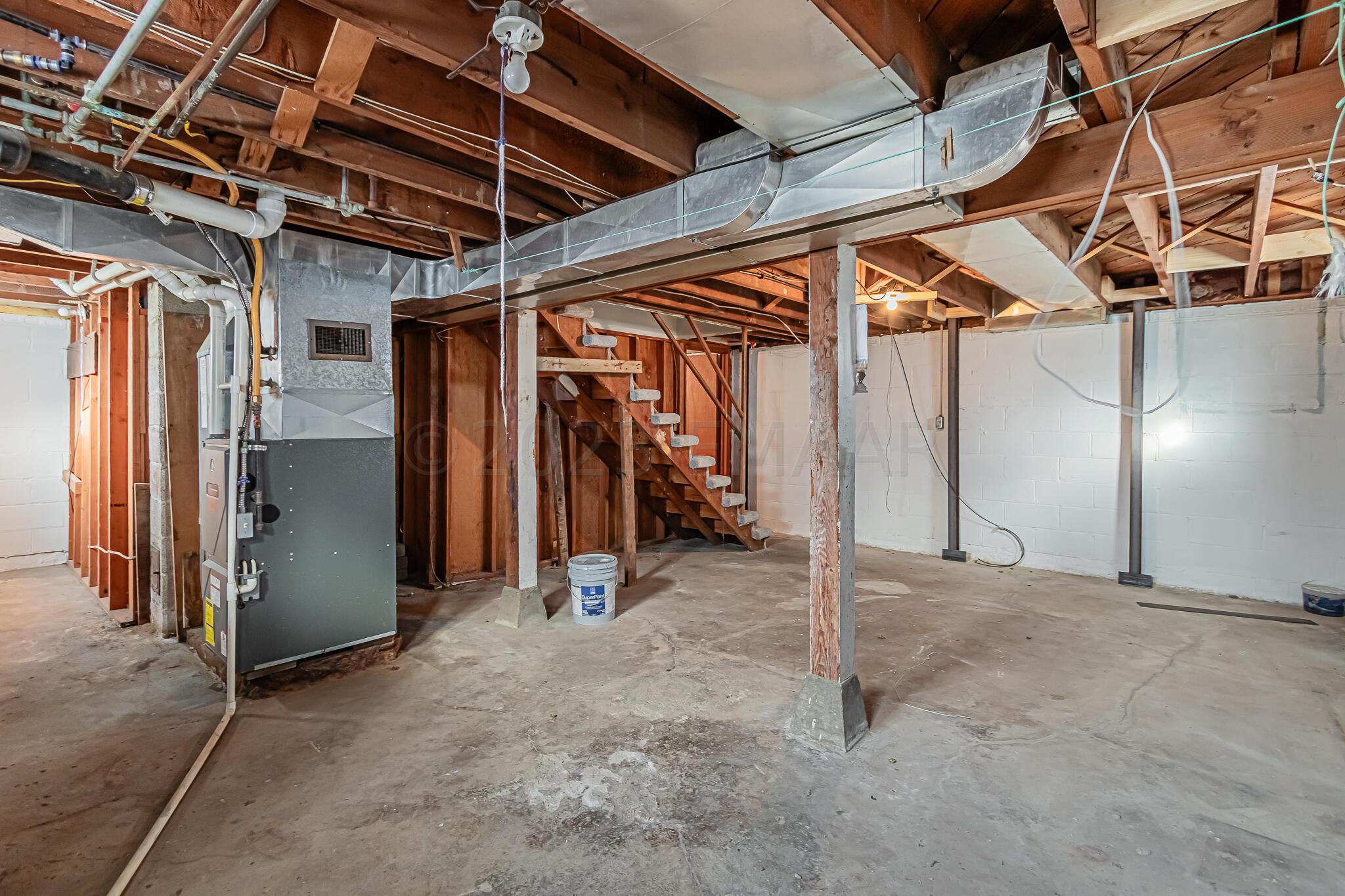 113 4 Avenue W, West Fargo, ND 58078-16