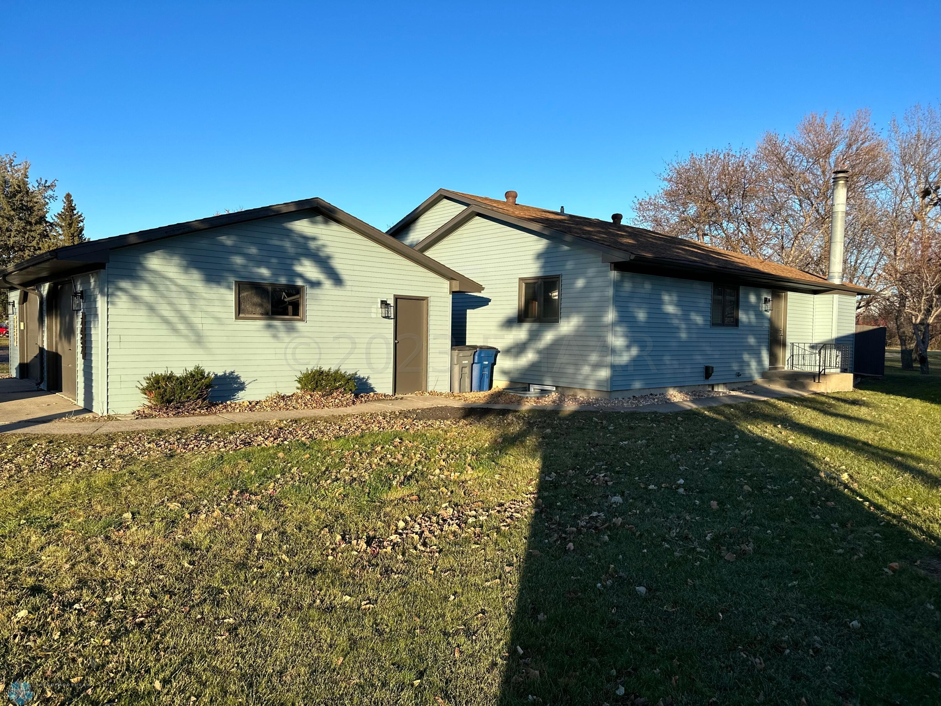 Property photo for 2602 COUNTRY CLUB Parkway, Moorhead, MN 56560