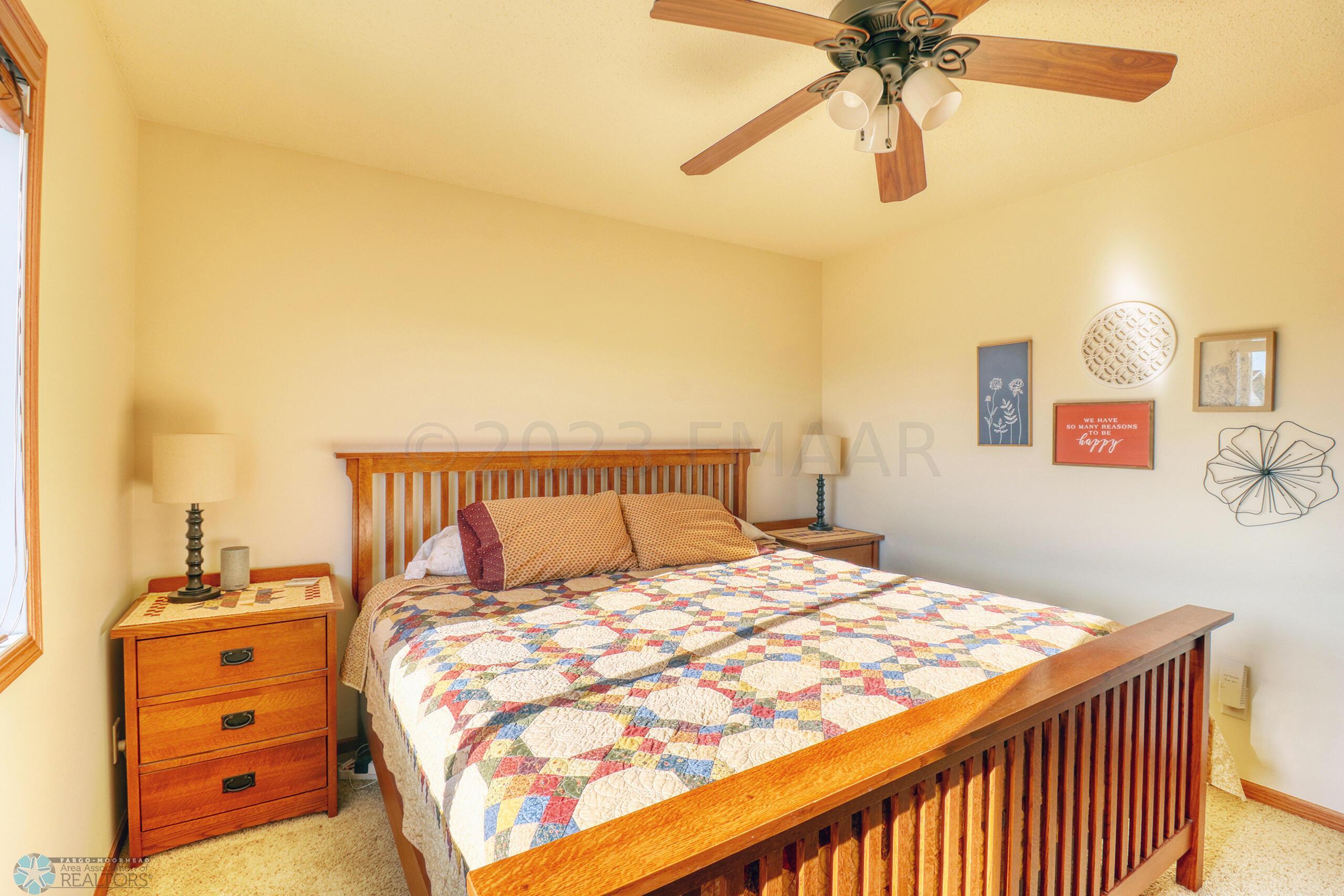 Primary Bedroom1_2