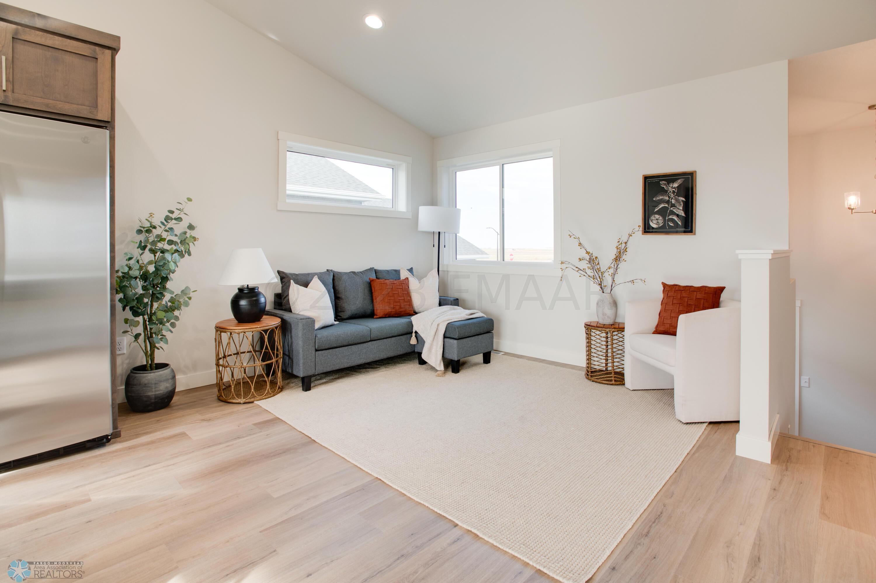 2982_74TH_AVE_S_STAGED-1