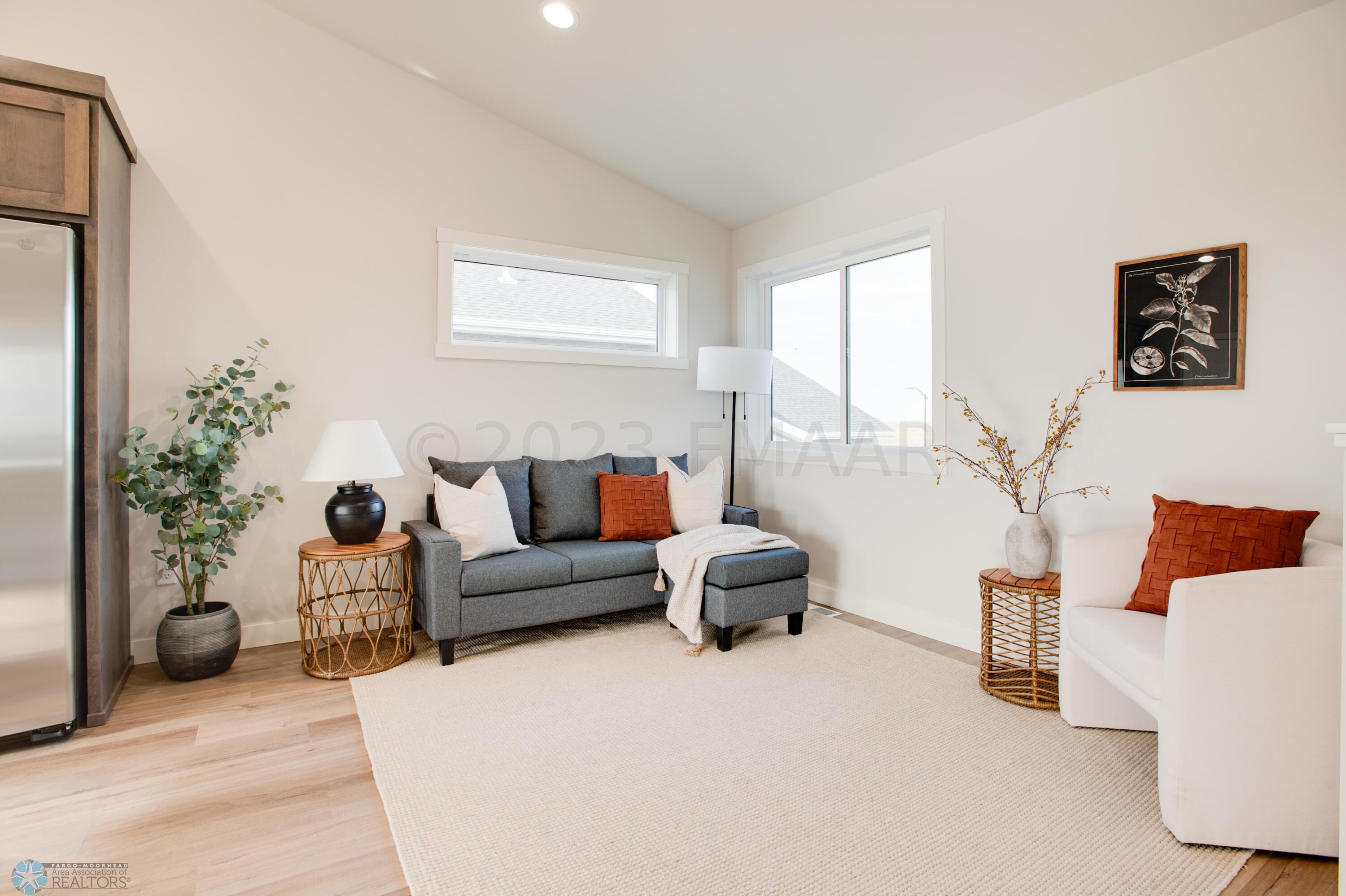 2982_74TH_AVE_S_STAGED-2