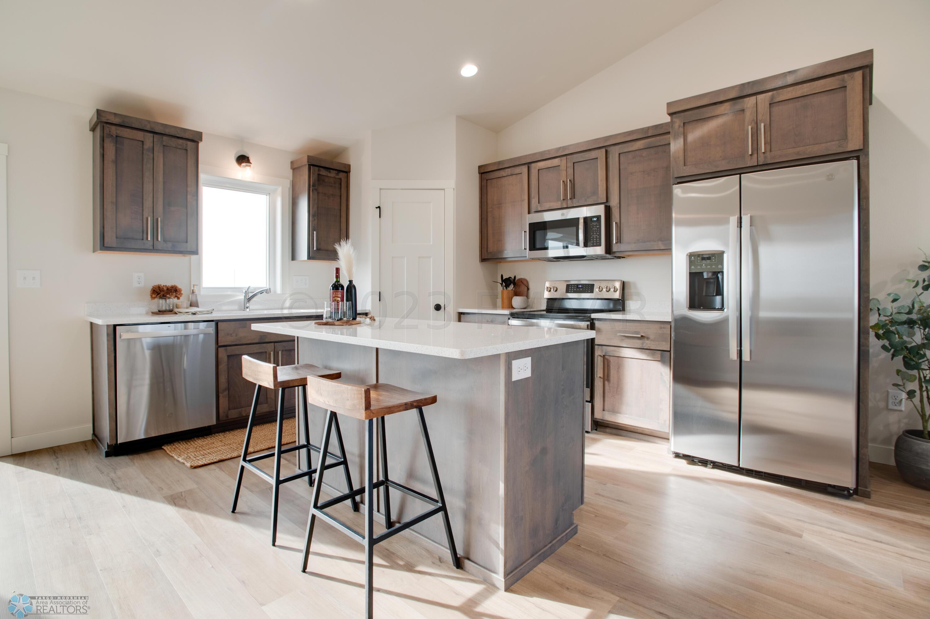 2982_74TH_AVE_S_STAGED-7