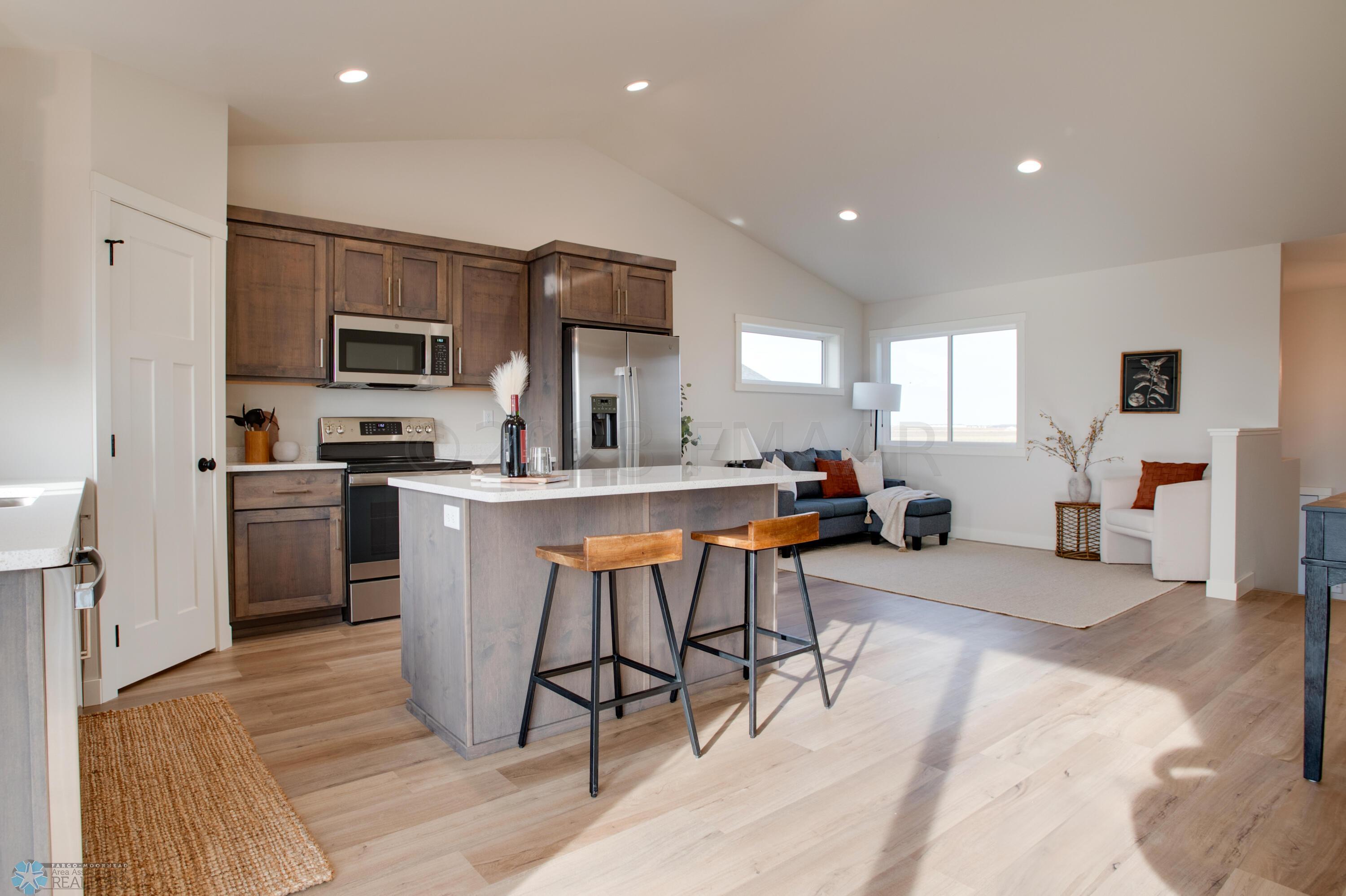 2982_74TH_AVE_S_STAGED-8