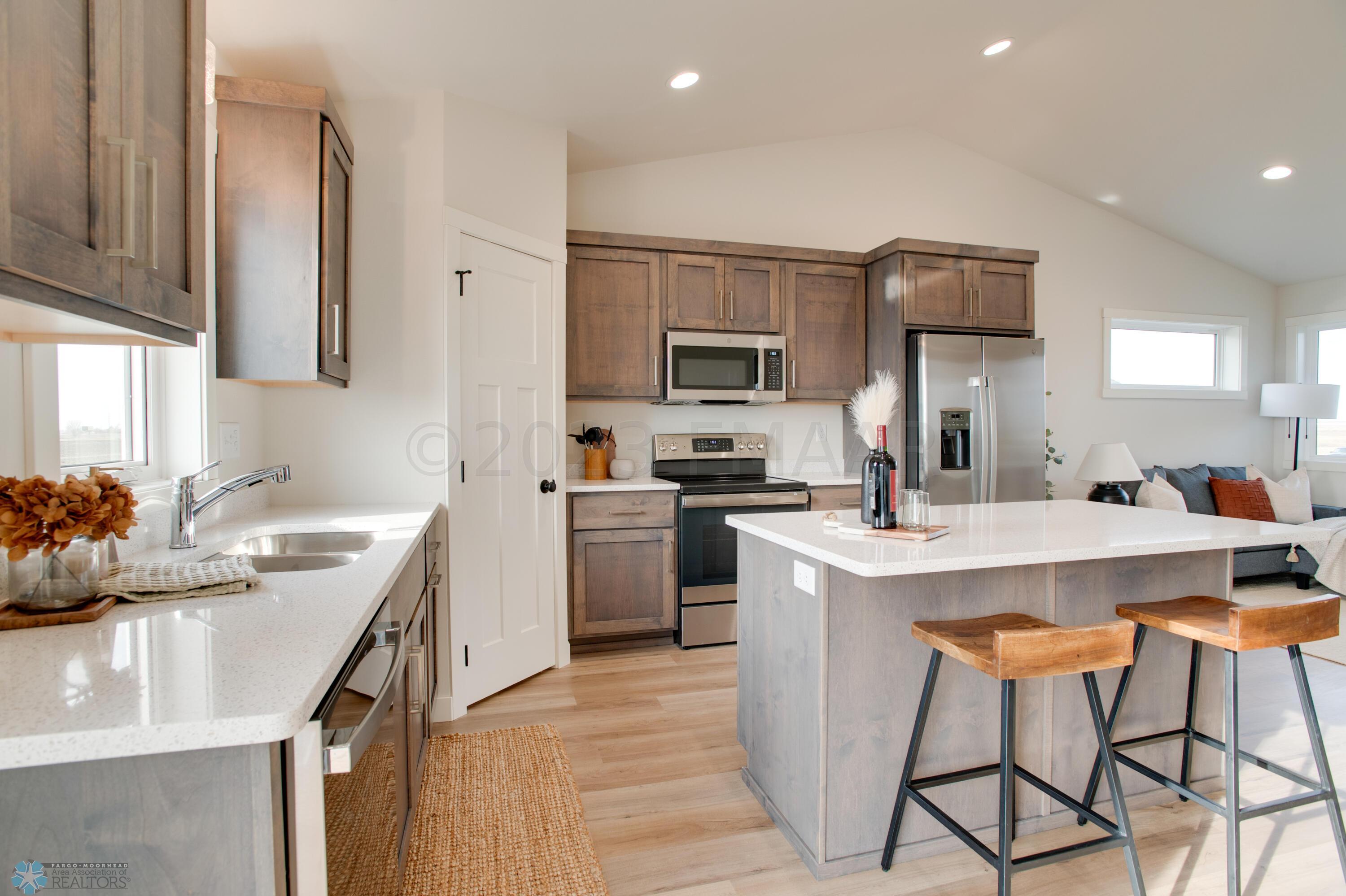2982_74TH_AVE_S_STAGED-9
