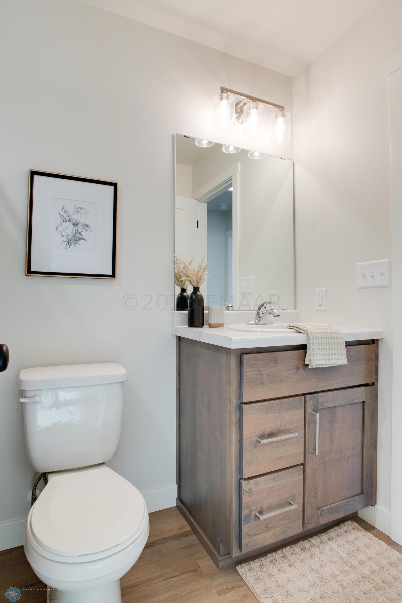 2982_74TH_AVE_S_STAGED-13