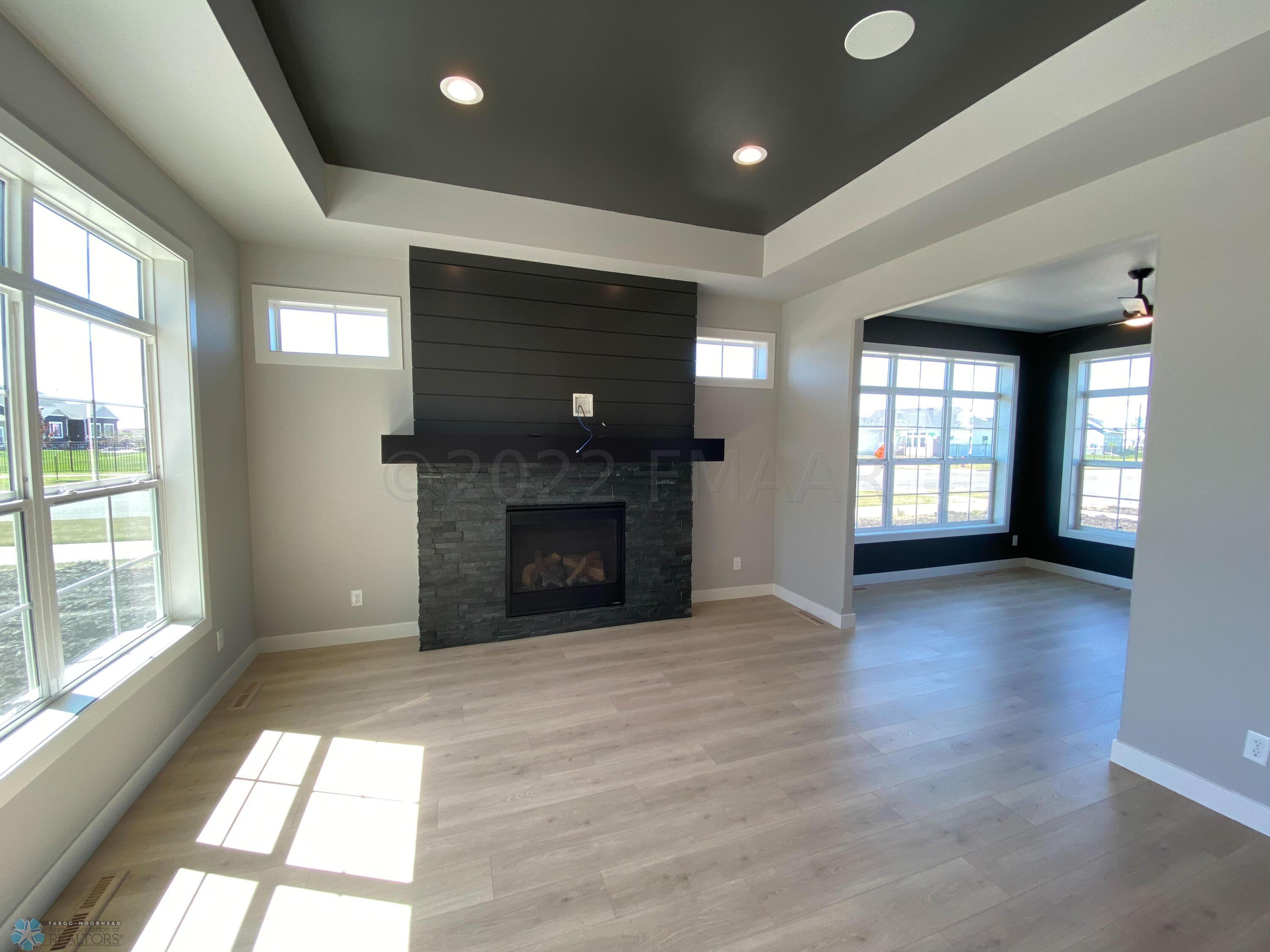Great Room/4 Season Room