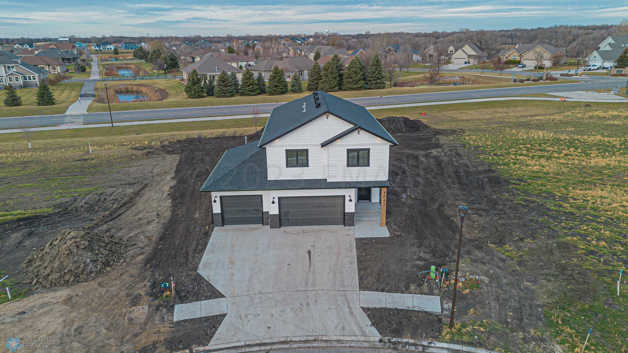 4843 4th St S, Moorhead, MN 56560-44
