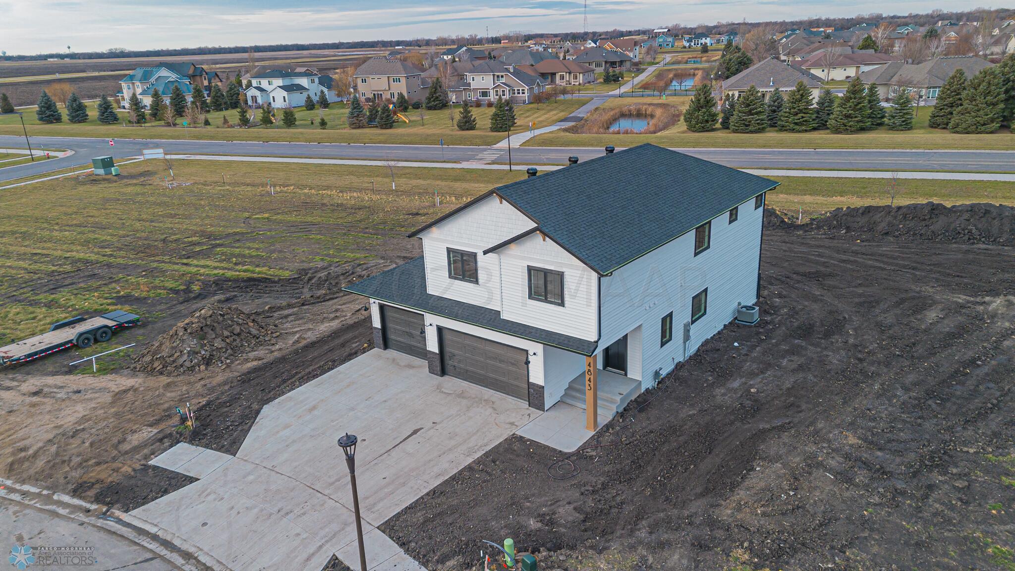 4843 4th St S, Moorhead, MN 56560-45