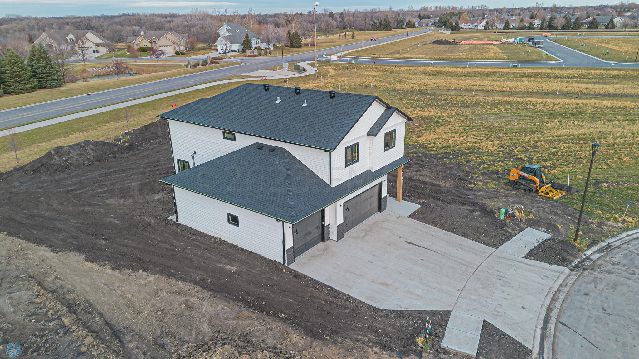 4843 4th St S, Moorhead, MN 56560-46