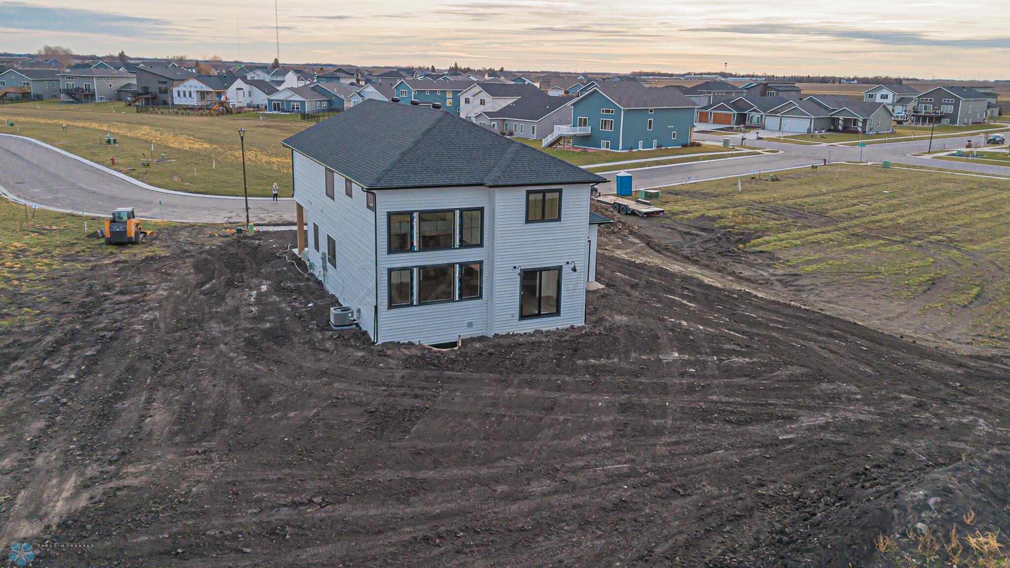 4843 4th St S, Moorhead, MN 56560-48