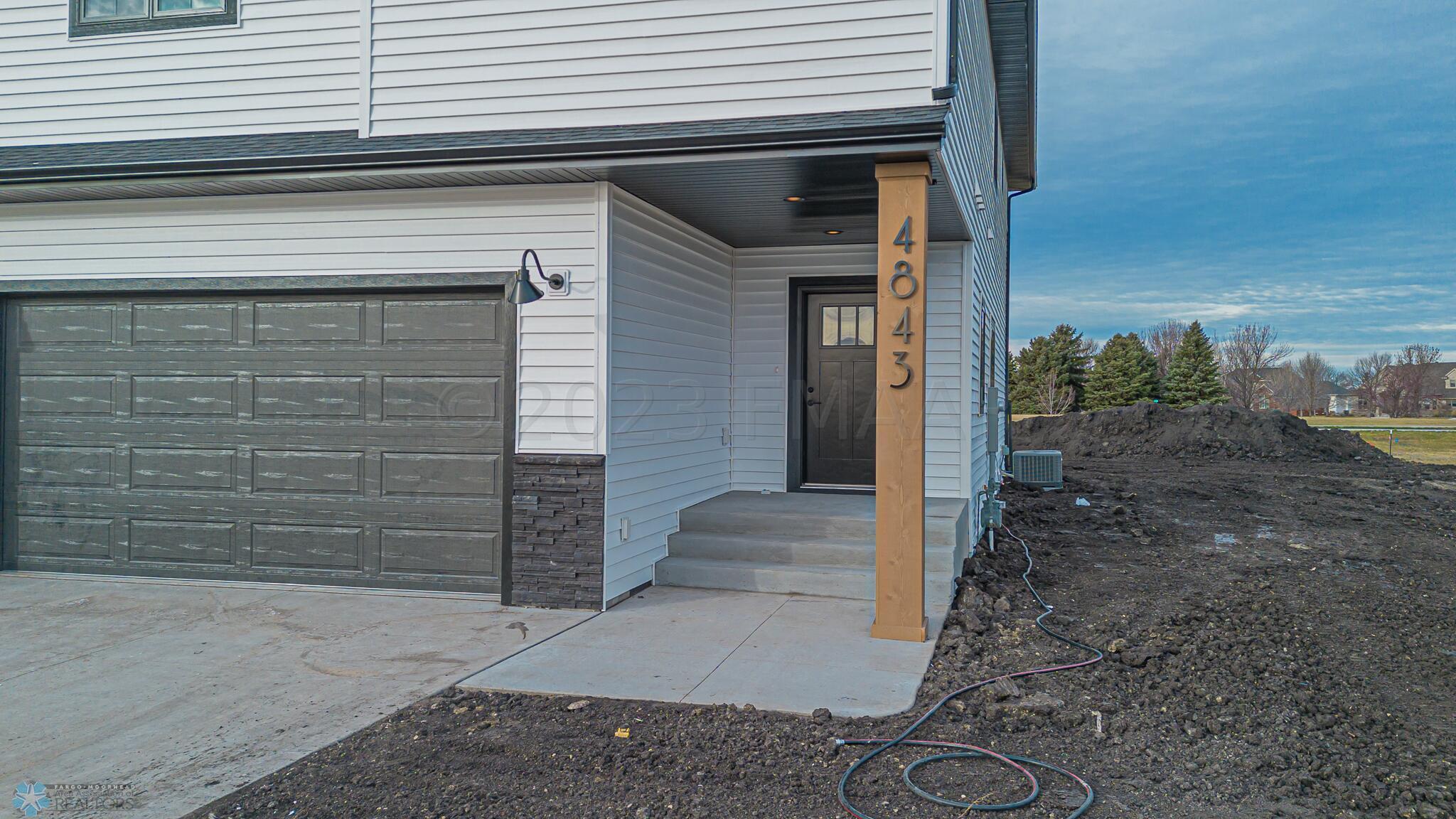 4843 4th St S, Moorhead, MN 56560-49