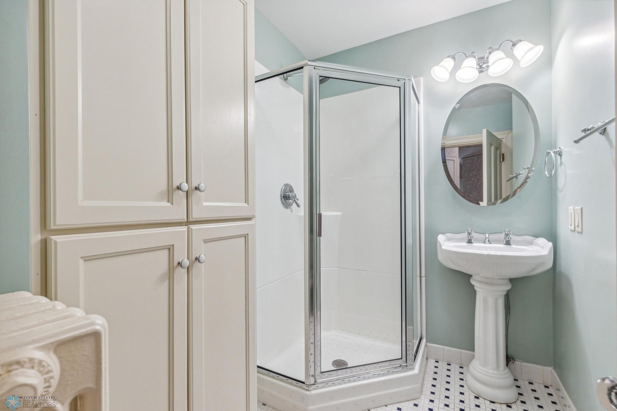 Bathroom 4