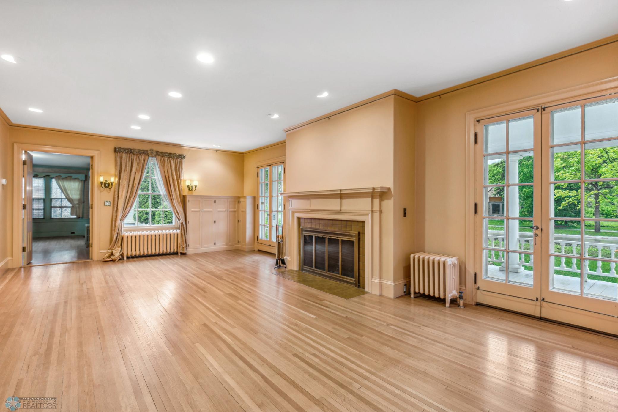 Formal Livingroom