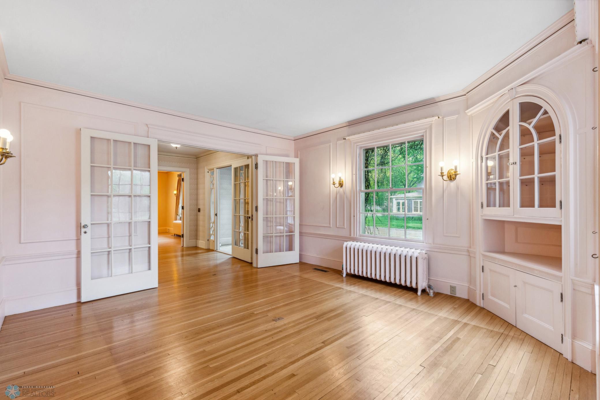 Formal Dining
