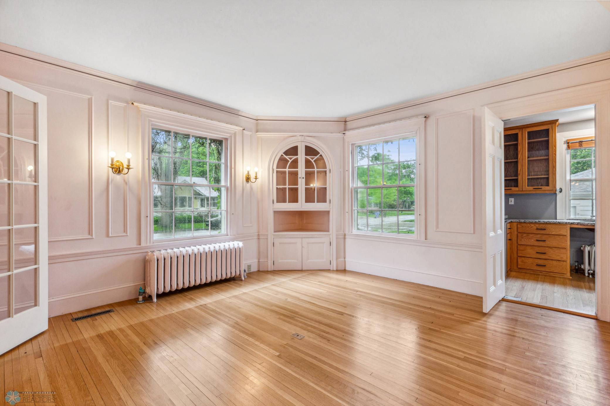 Formal Dining