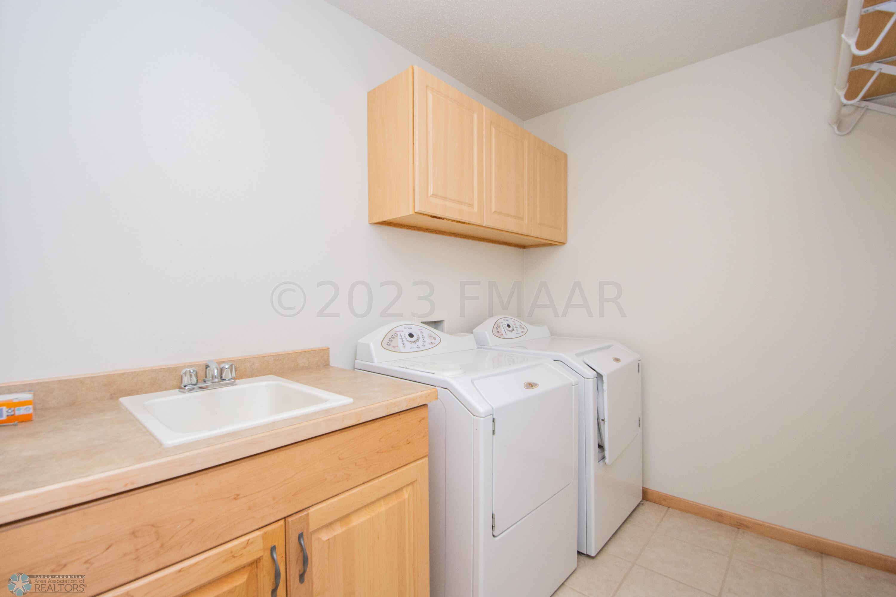 Laundry room w/ sink