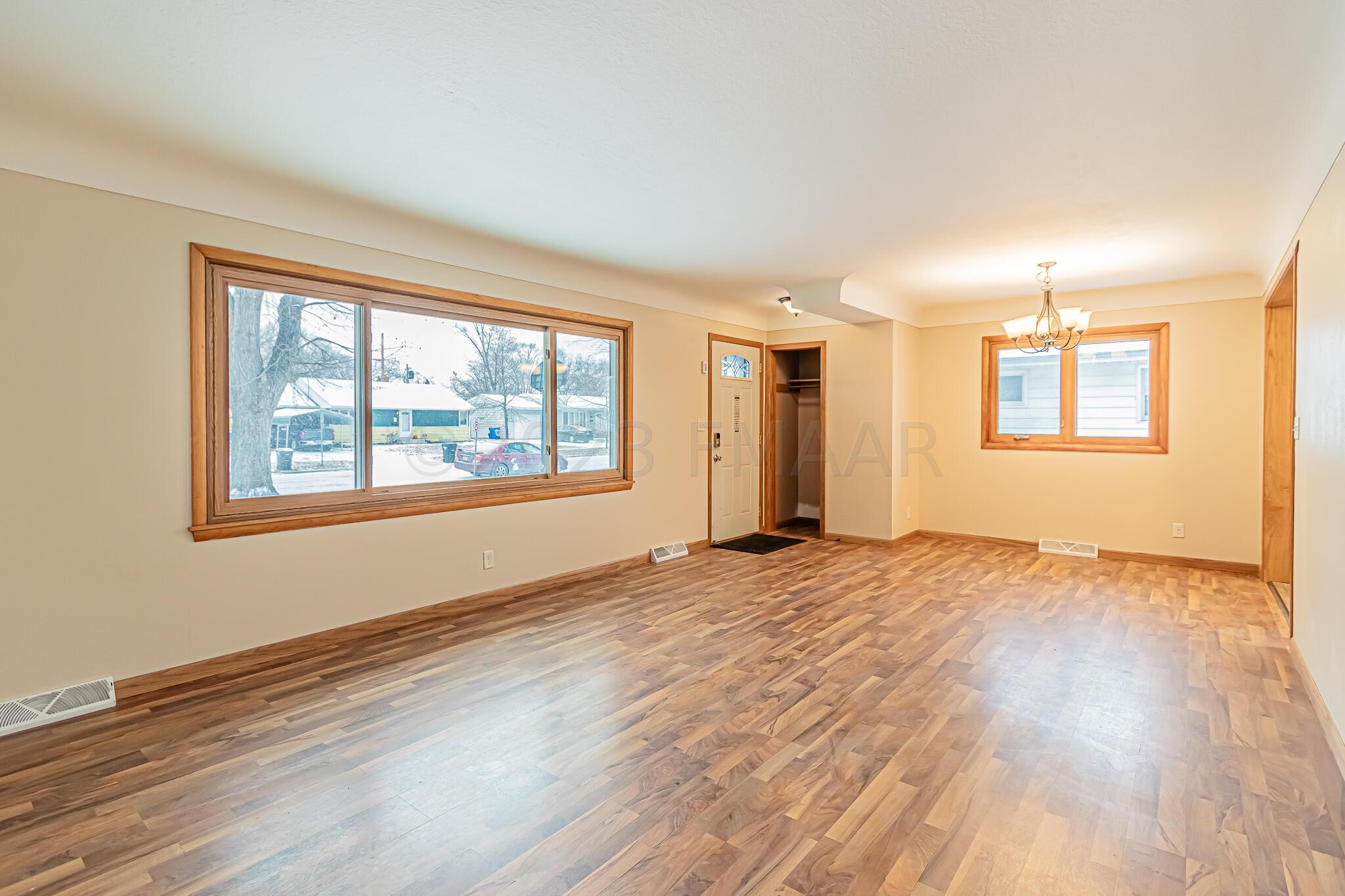 214 9th St N, Fargo, ND-26