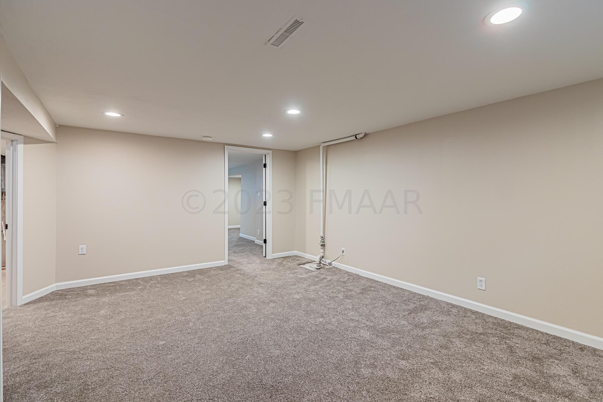 214 9th St N, Fargo, ND-15