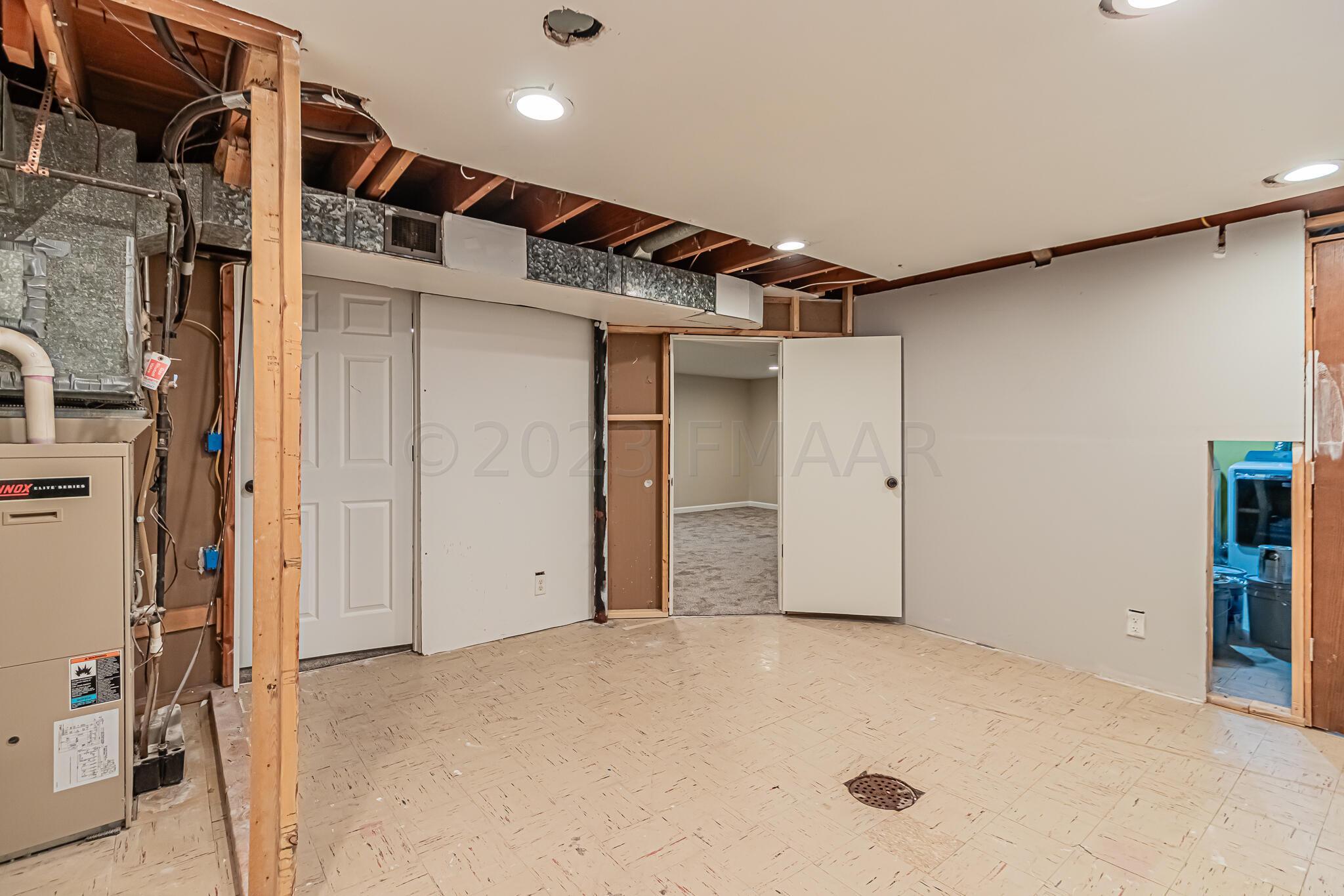 214 9th St N, Fargo, ND-17