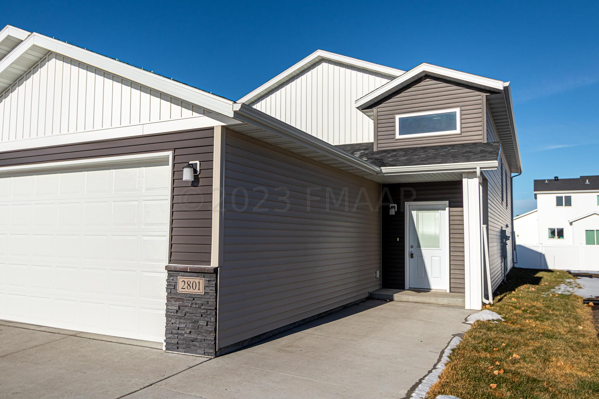 2801 72 Avenue S, Fargo, ND 58104-2